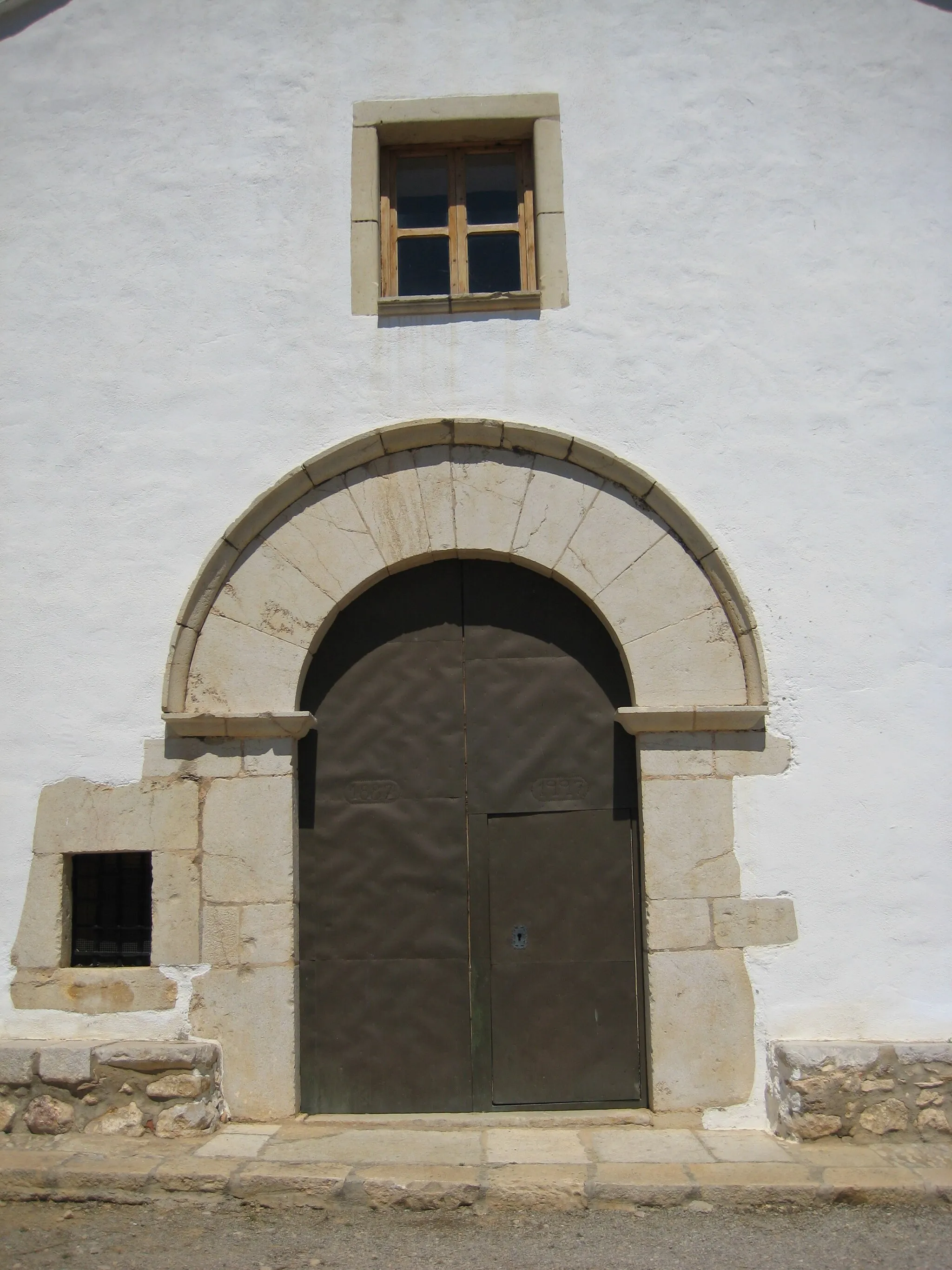 Photo showing: Porta de l'ermita de Sant Vicent Ferrer de les Coves de Vinromà (Plana Alta)