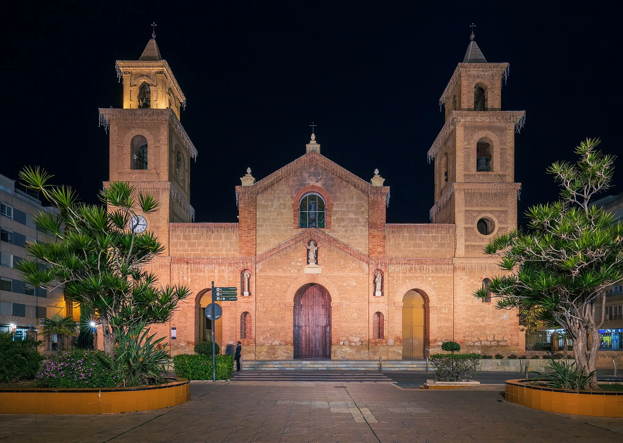 Photo showing: Iglesia Arciprestal de la Inmaculada Concepción in Torrevieja, Alicante, Spain in 2022 January.