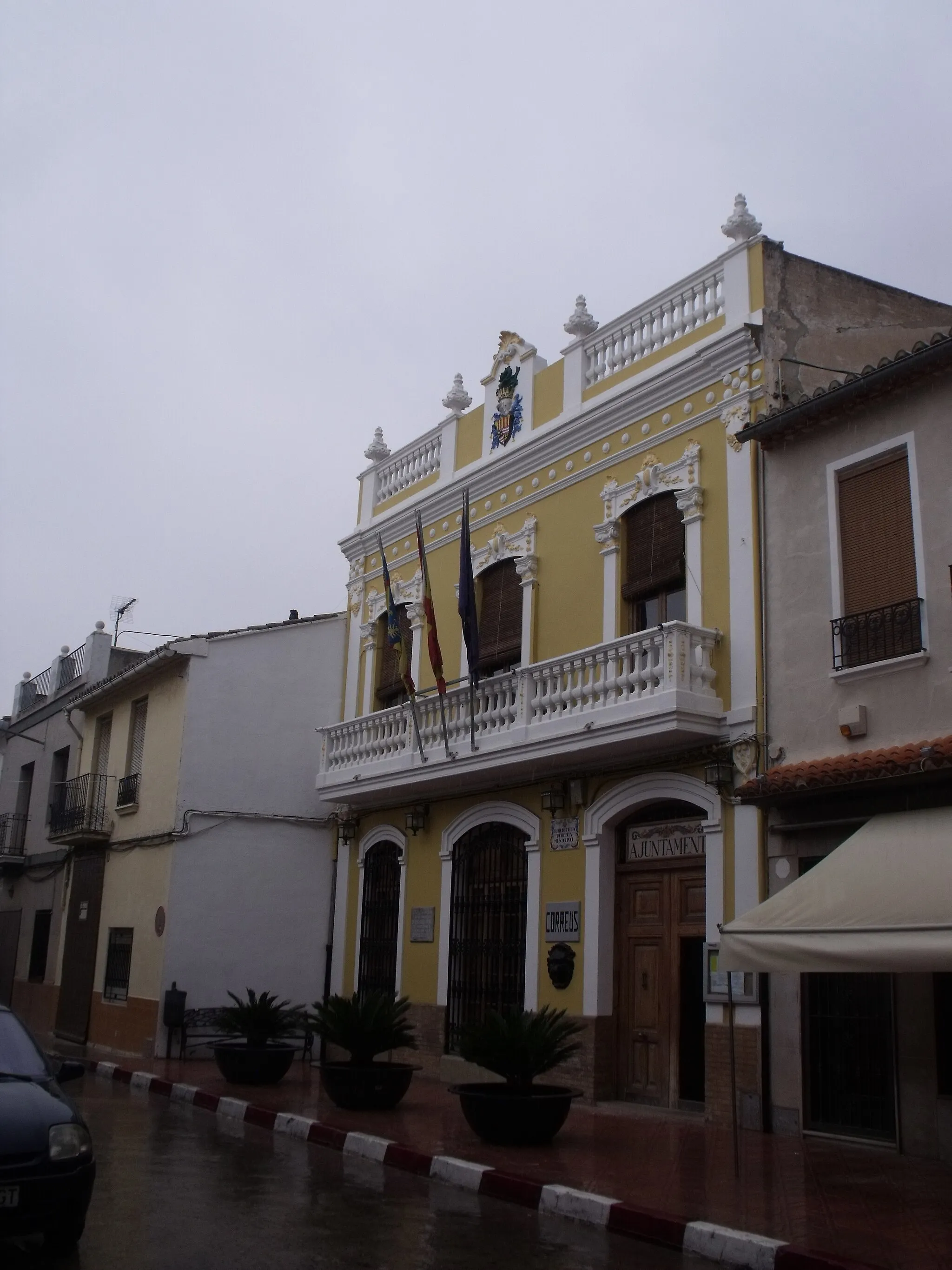 Photo showing: Ayuntamiento de Benimuslem.