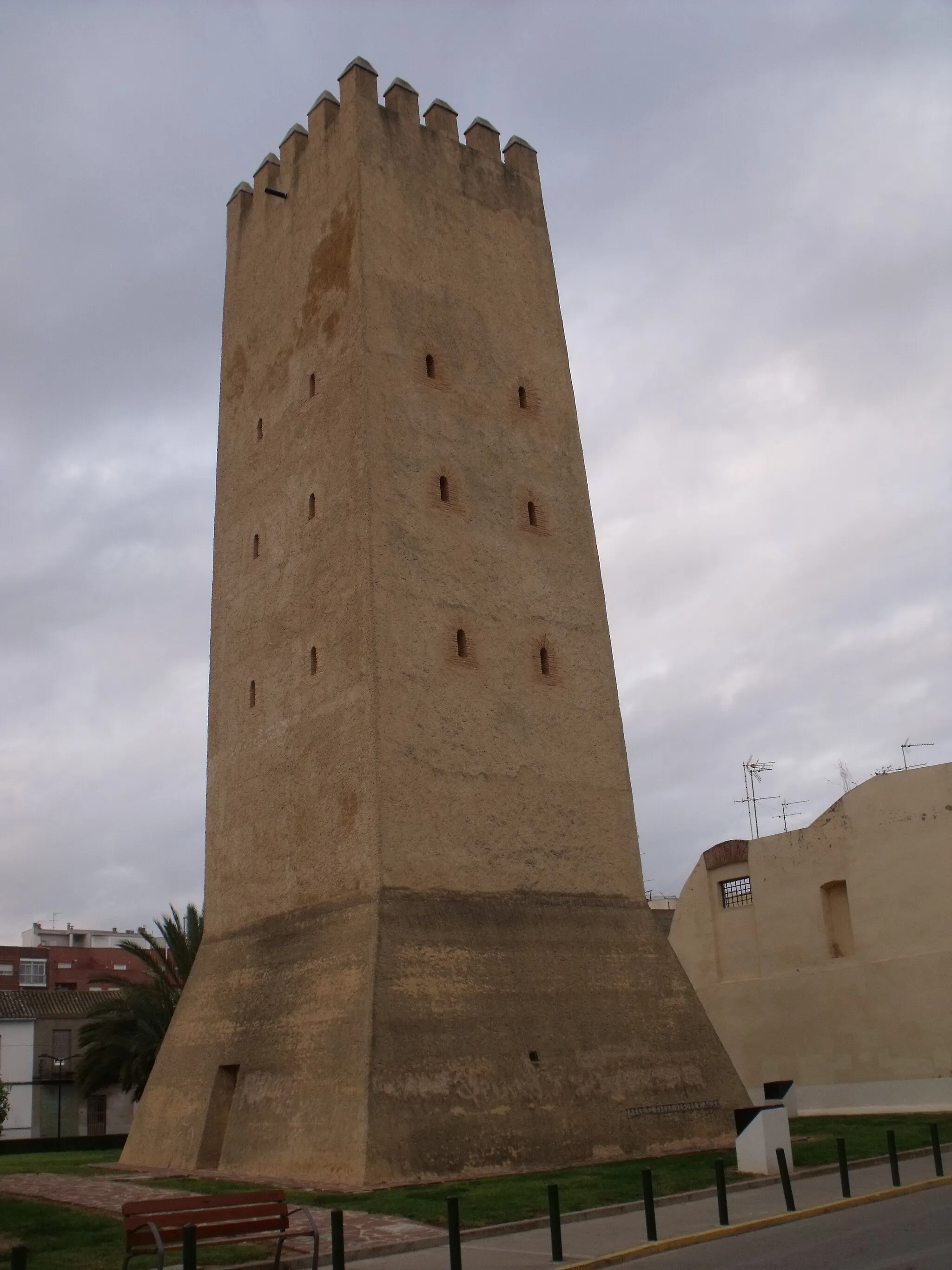 Photo showing: Torre Racef. Almussafes, Valencia.