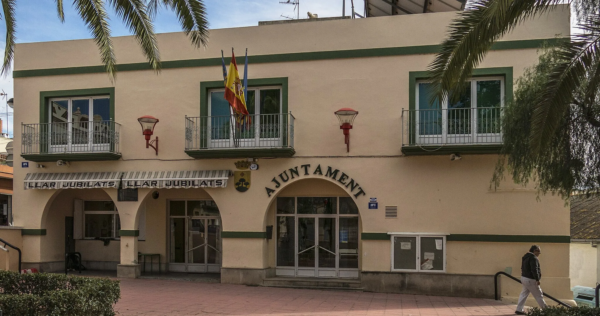 Photo showing: Benicull de Xúquer és un municipi valencià que es troba a la comarca de la Ribera Baixa. Limita amb Corbera i Polinyà de Xúquer (a la mateixa comarca); i amb Alzira (a la comarca de la Ribera Alta).
Aquesta imatge ha sigut publicada en:

País Valencià poble a poble, Benicull, 11-03-2018
Guía Repsol, Benicull Consulta 02-04-2021.