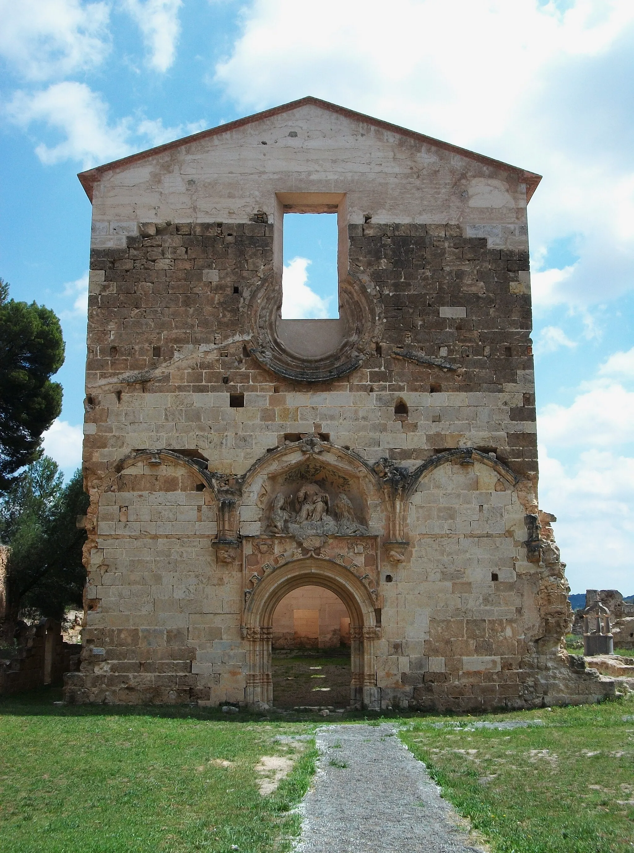 Photo showing: Façana de l'església de la Mare de Déu dels Àngels, cartoixa de Valldecrist.