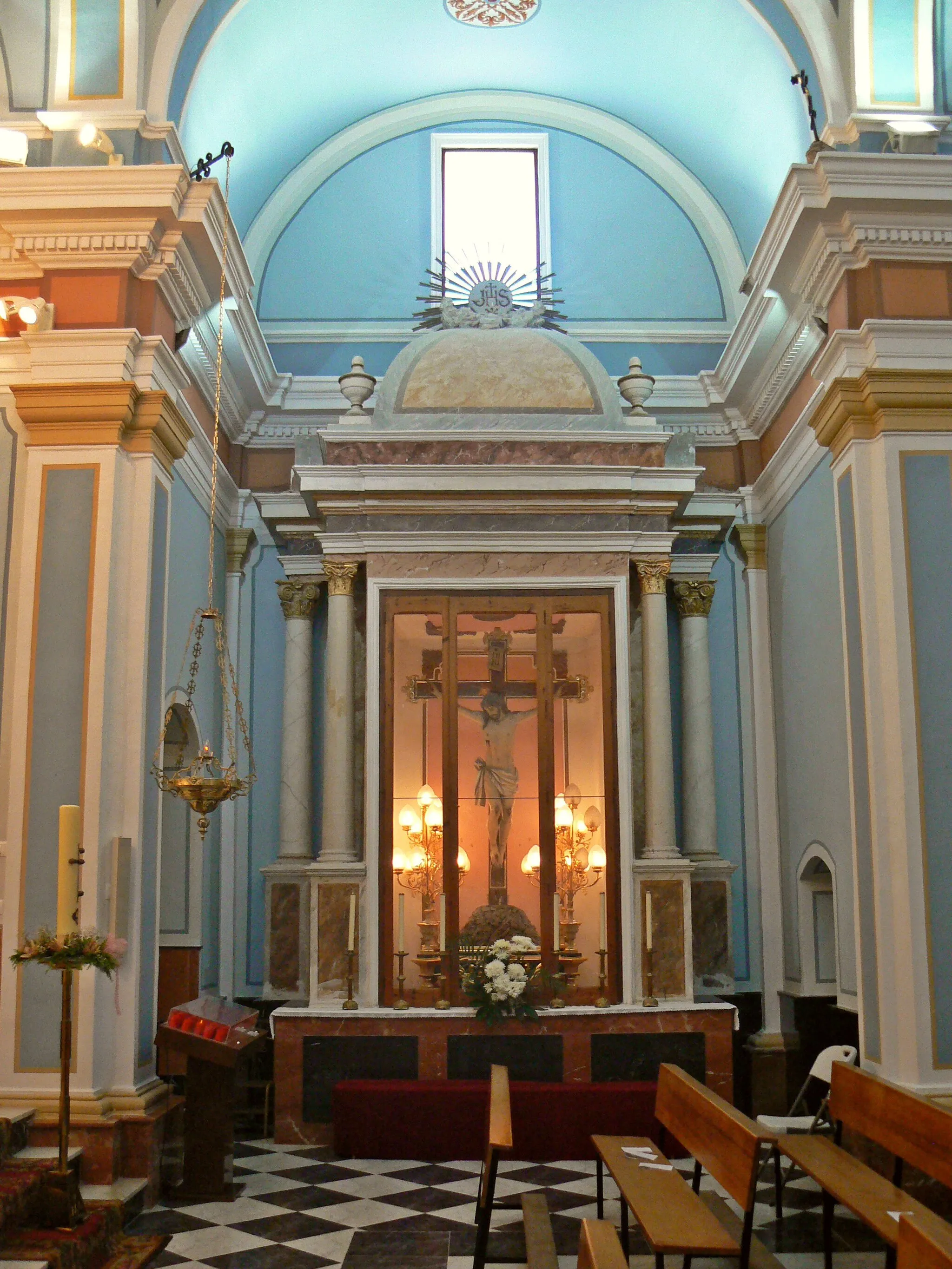 Photo showing: Altar Santísimo Cristo del Consuelo de la iglesia parroquial de San Sebastián mártir de Sagra (Alicante)