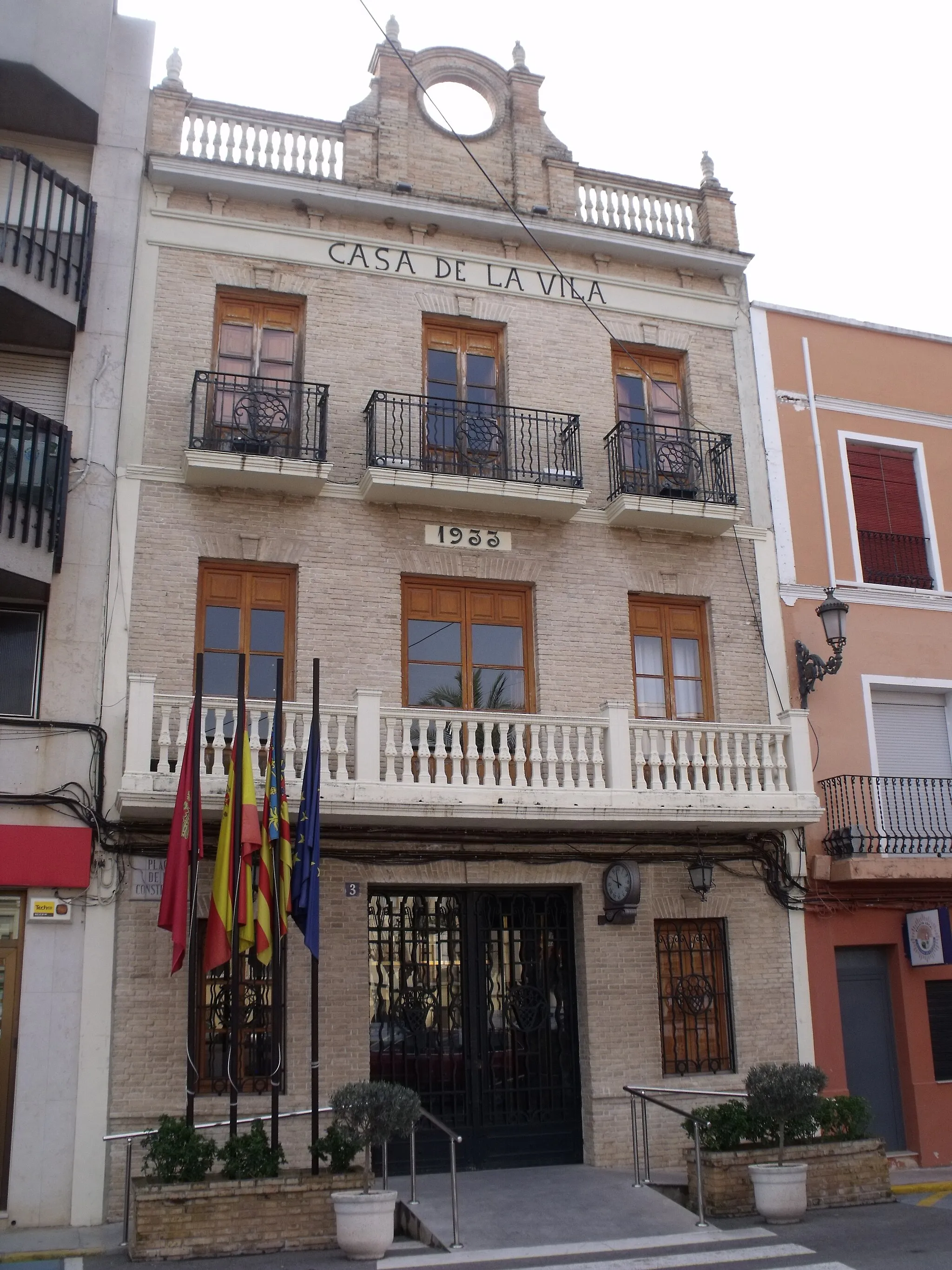 Photo showing: Edificio del Ayuntamiento.