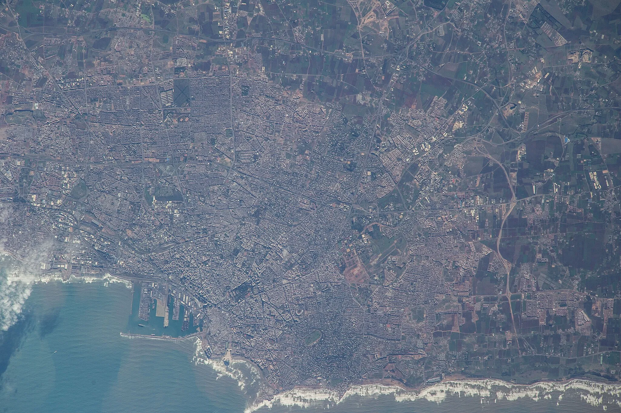 Photo showing: View of Earth taken during ISS Expedition 38.