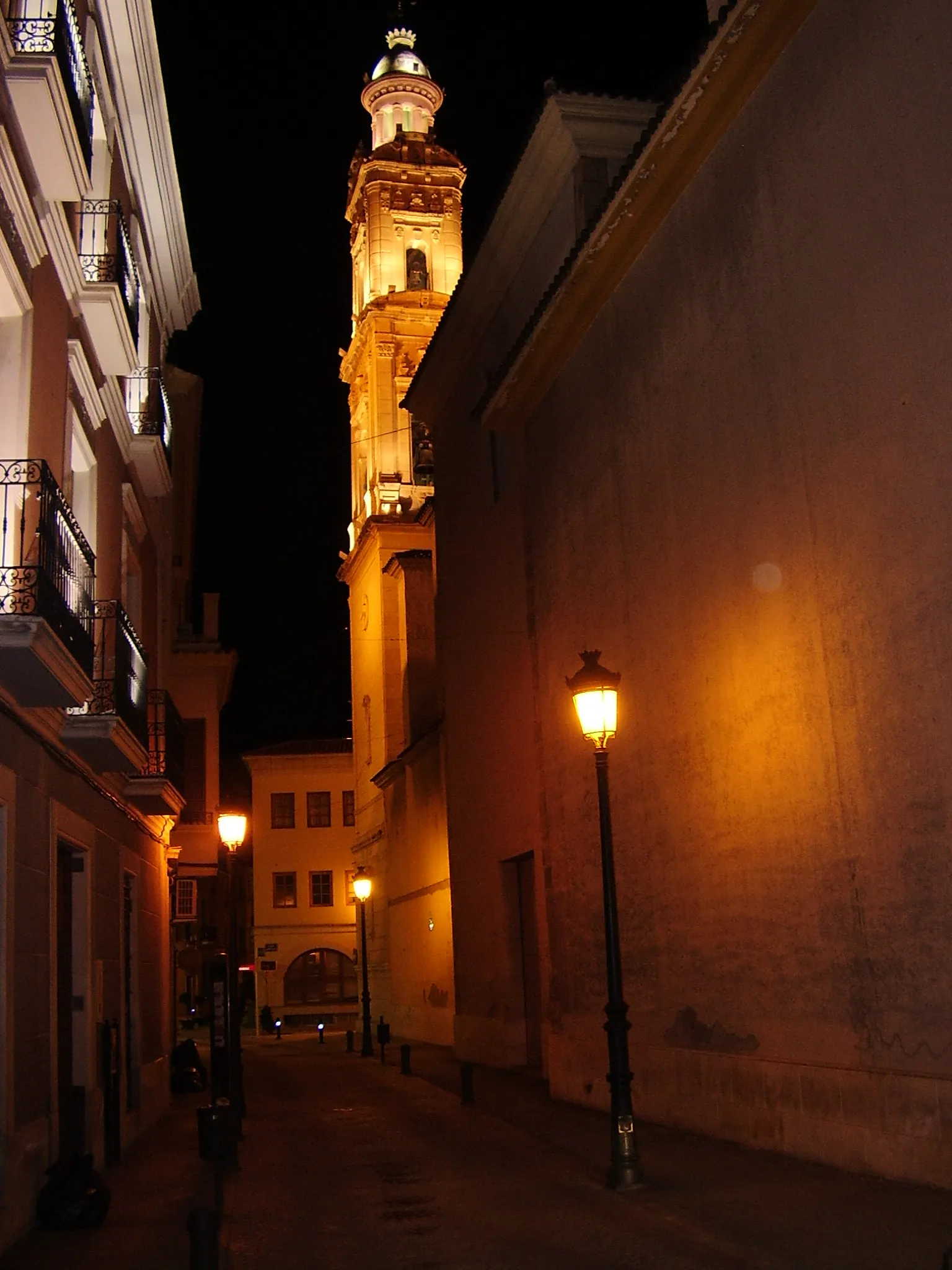 Photo showing: Campanario de Novelda desde la Calle Mayor.
