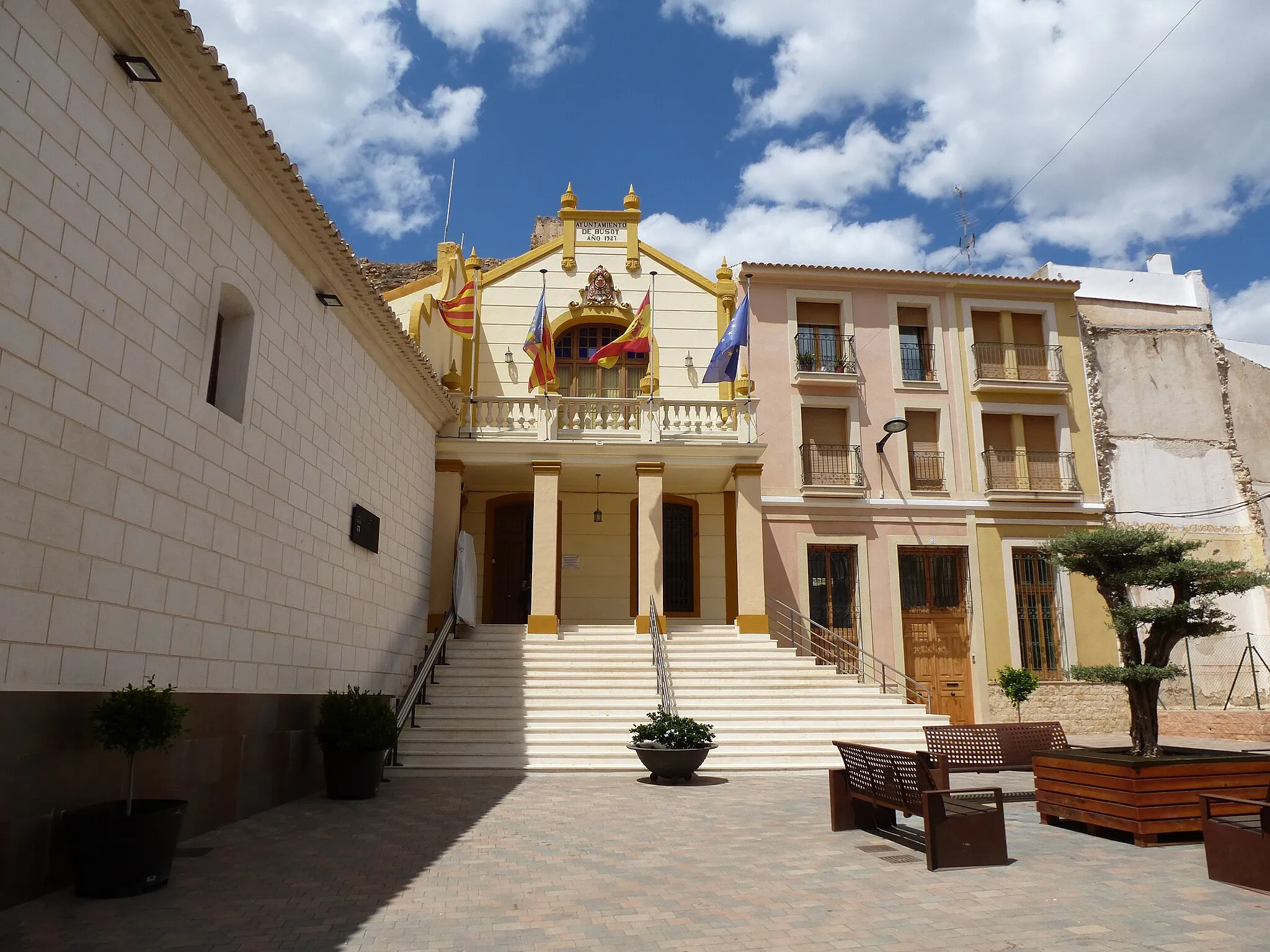 Photo showing: la mairie de busot