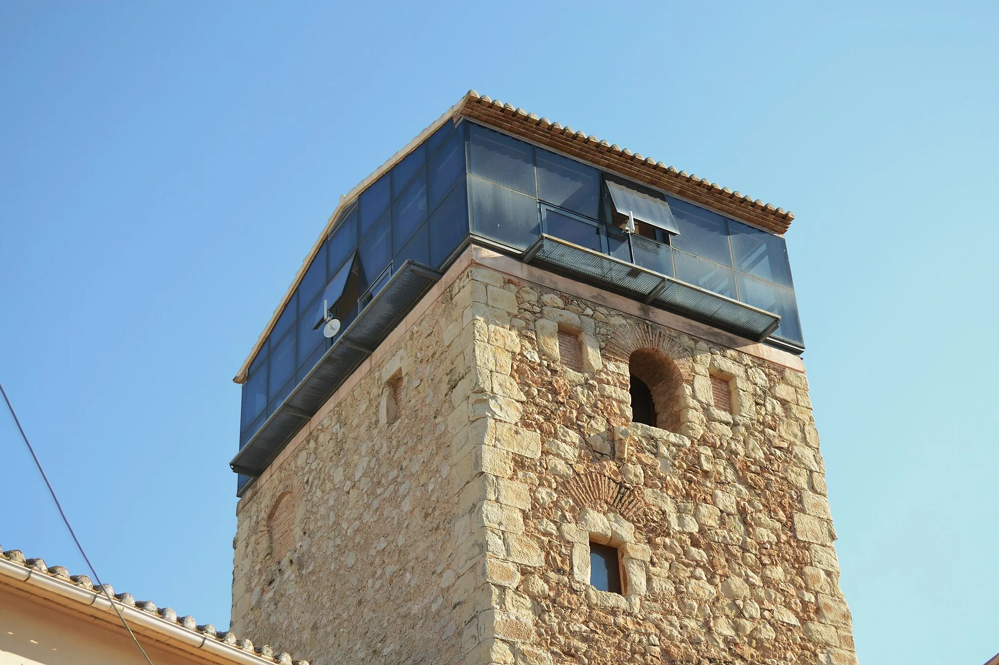 Photo showing: Part superior de la torre d'Alcalalí.