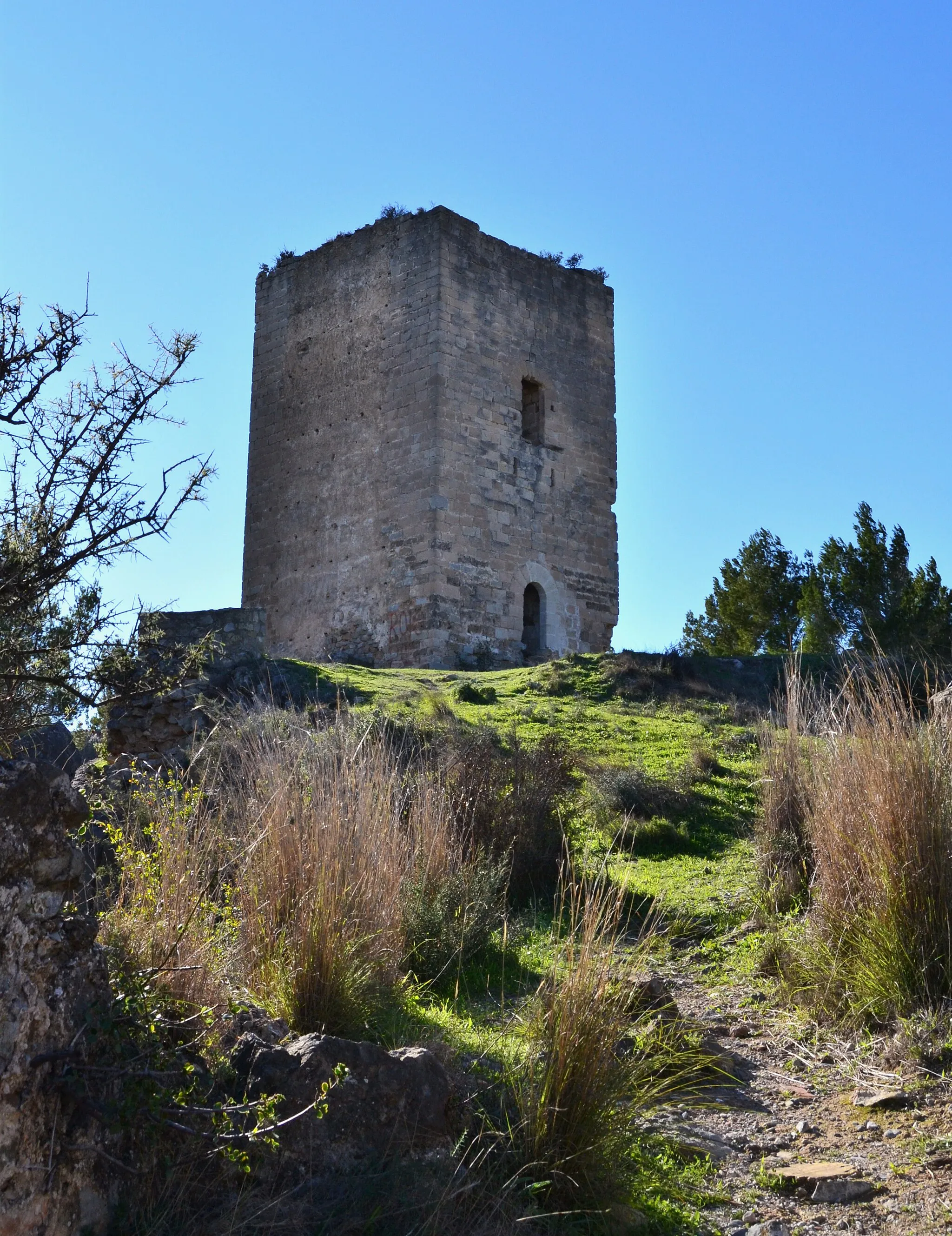 Photo showing: Castell de Xèrica, torre de l'Homenatge.