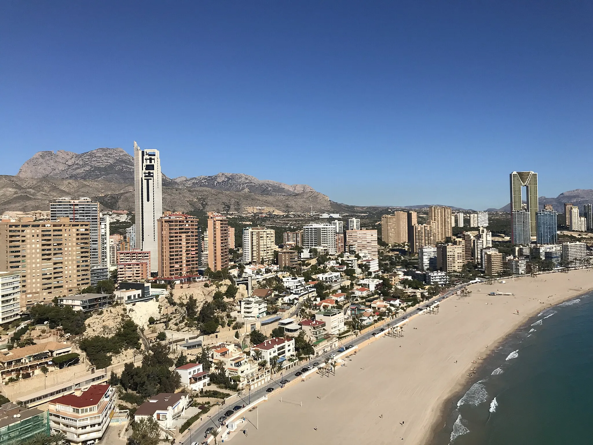 Photo showing: Playa de Poniente de Benidorm desde el Tossal de la Cala