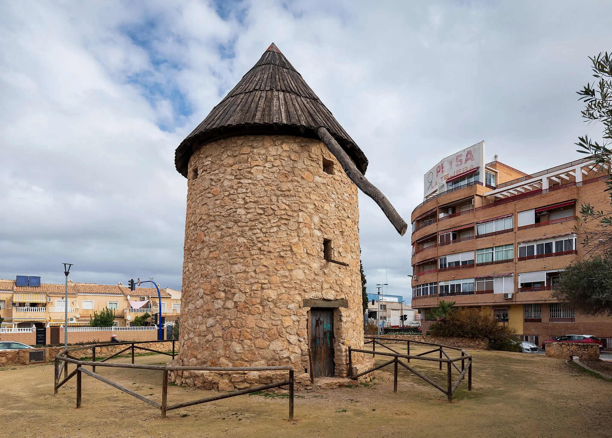 Photo showing: Molino del Rampaina in Parque del Molino in Torrevieja, Alicante, Spain in 2022 January.