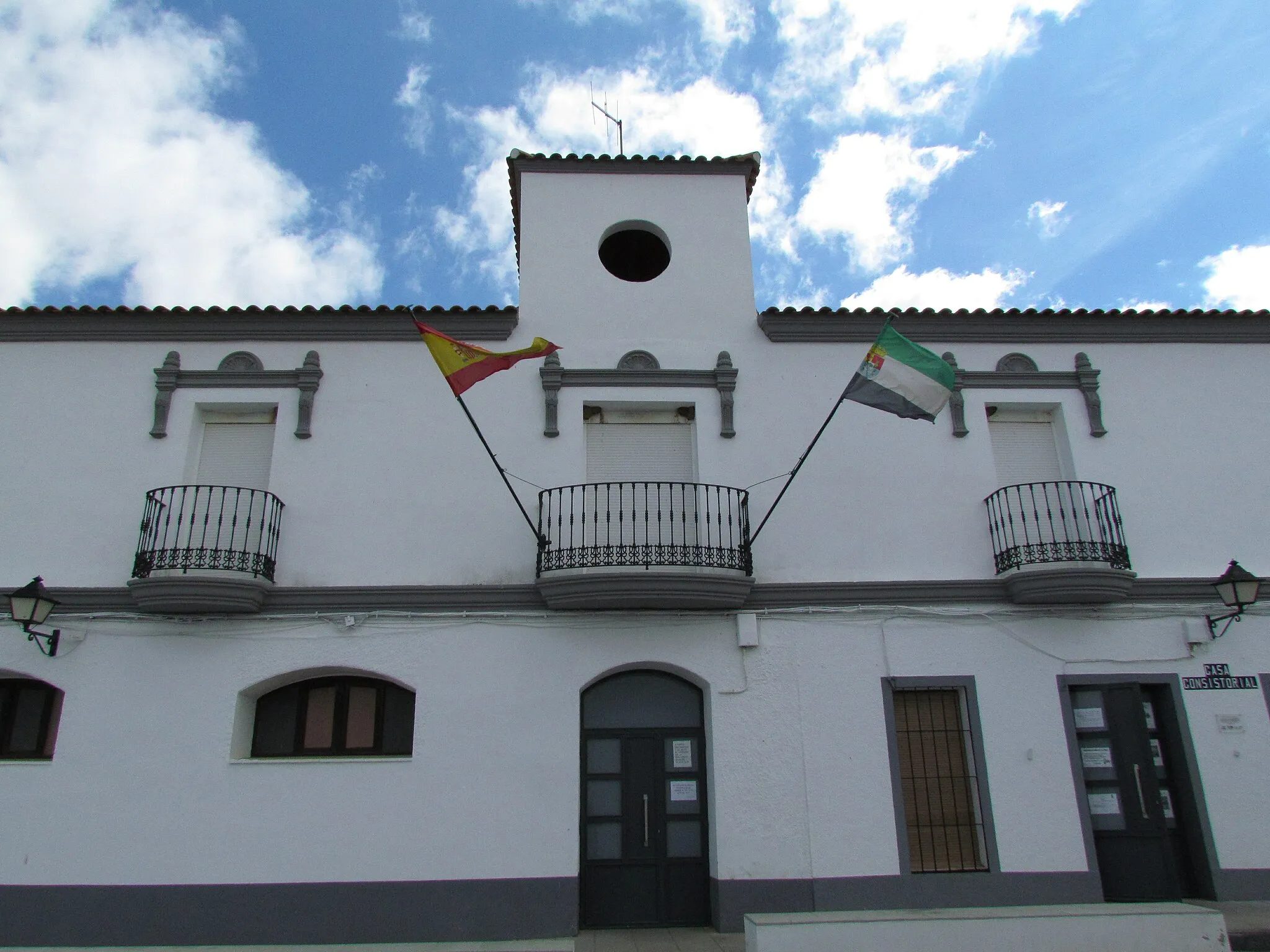 Photo showing: Ayuntamiento y Salón Cultural