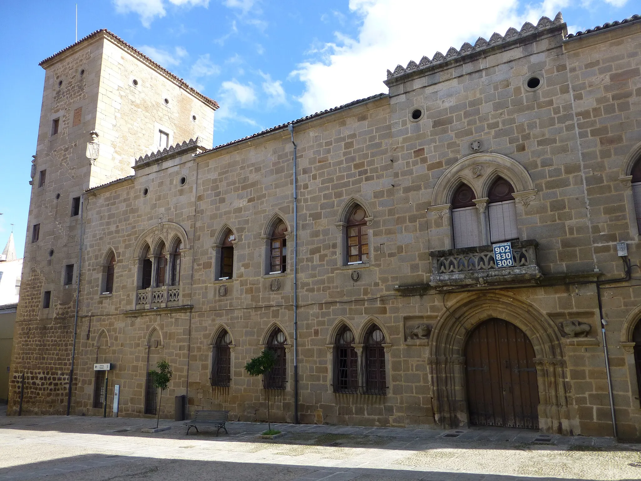 Photo showing: Casa de las Dos Torres.
Plasencia. Extremadura. España.