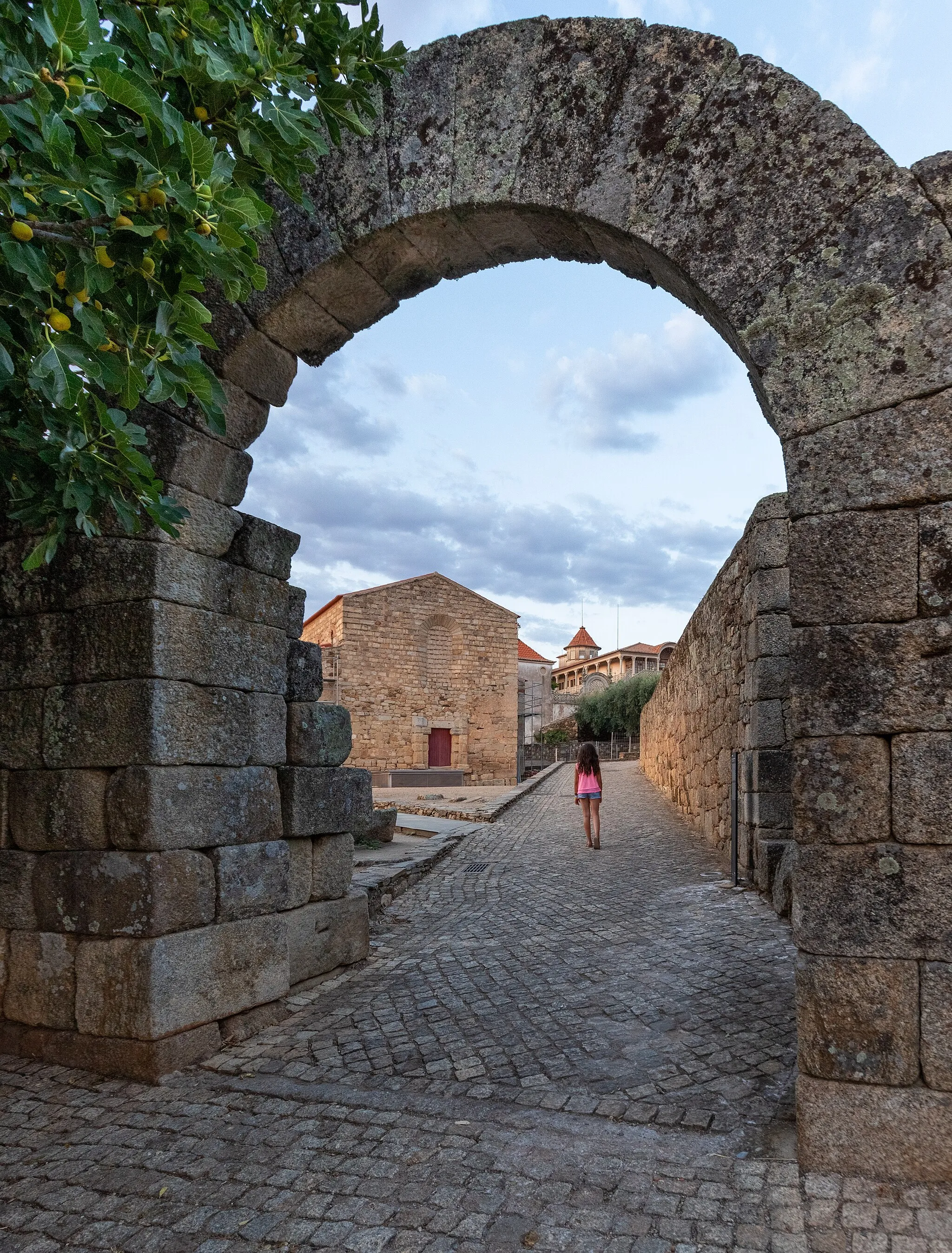 Photo showing: Castelo de Idanha-a-Velha - muralhas medievais em Idanha-a-Velha, Portugal