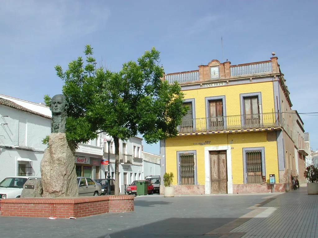 Photo showing: Monumento a Juan Meléndez Valdés