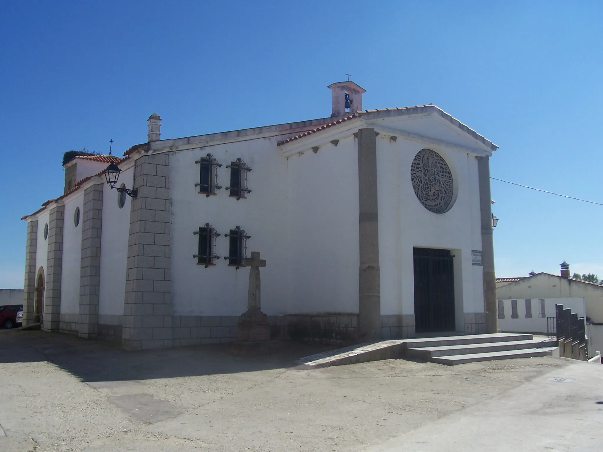 Photo showing: Iglesia Parroquial de Santiago Apóstol, en Carcaboso, Cáceres, España (2007)