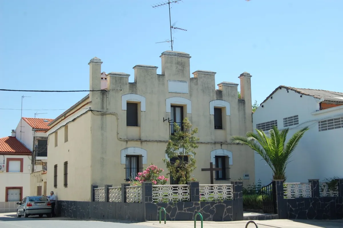 Photo showing: Edificio en Carcaboso, provincia de Cáceres, España.
