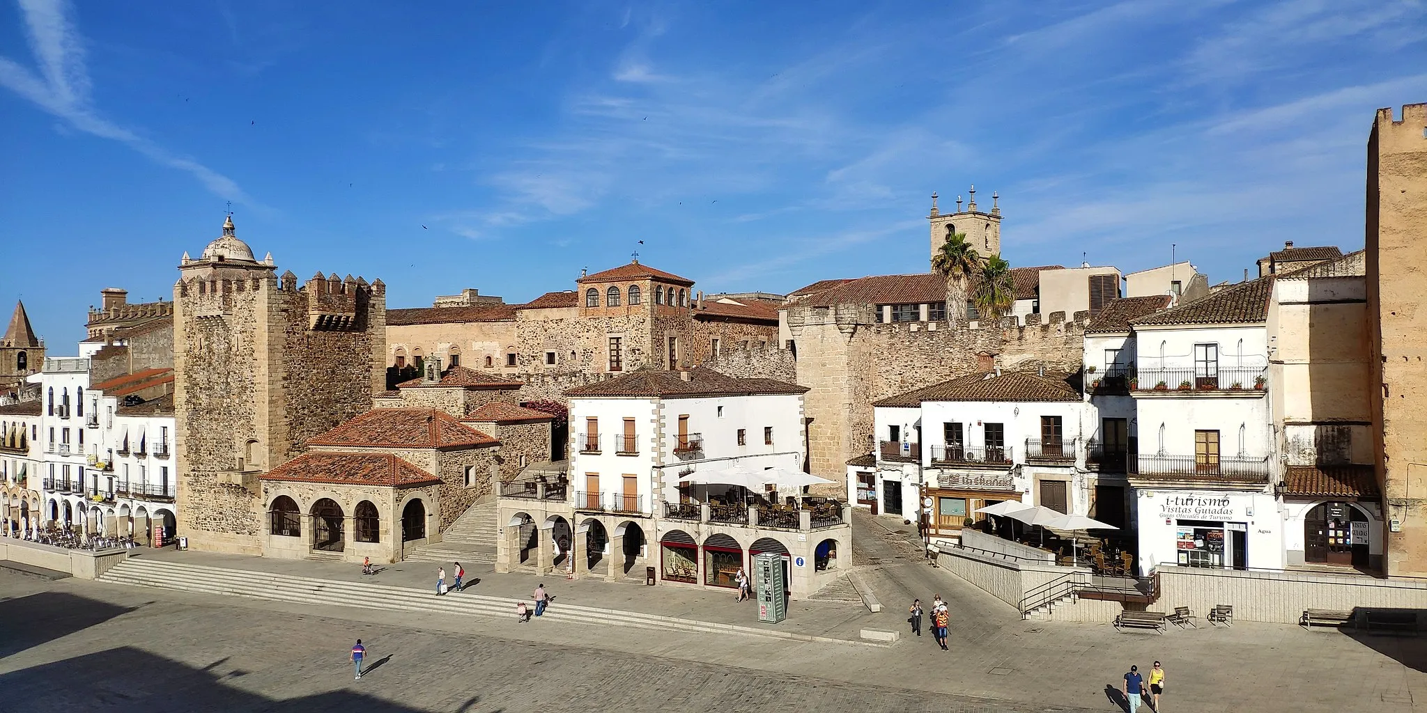 Photo showing: Parte antigua de Cáceres, Extremadura, España