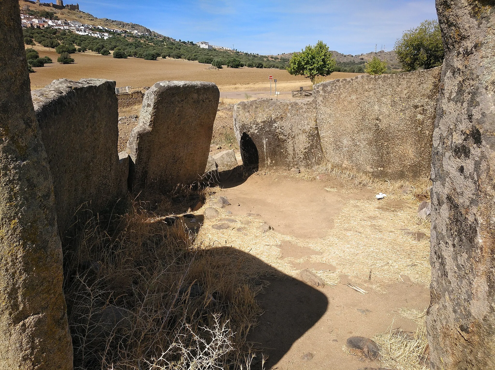 Photo showing: Dolmen de Magacela