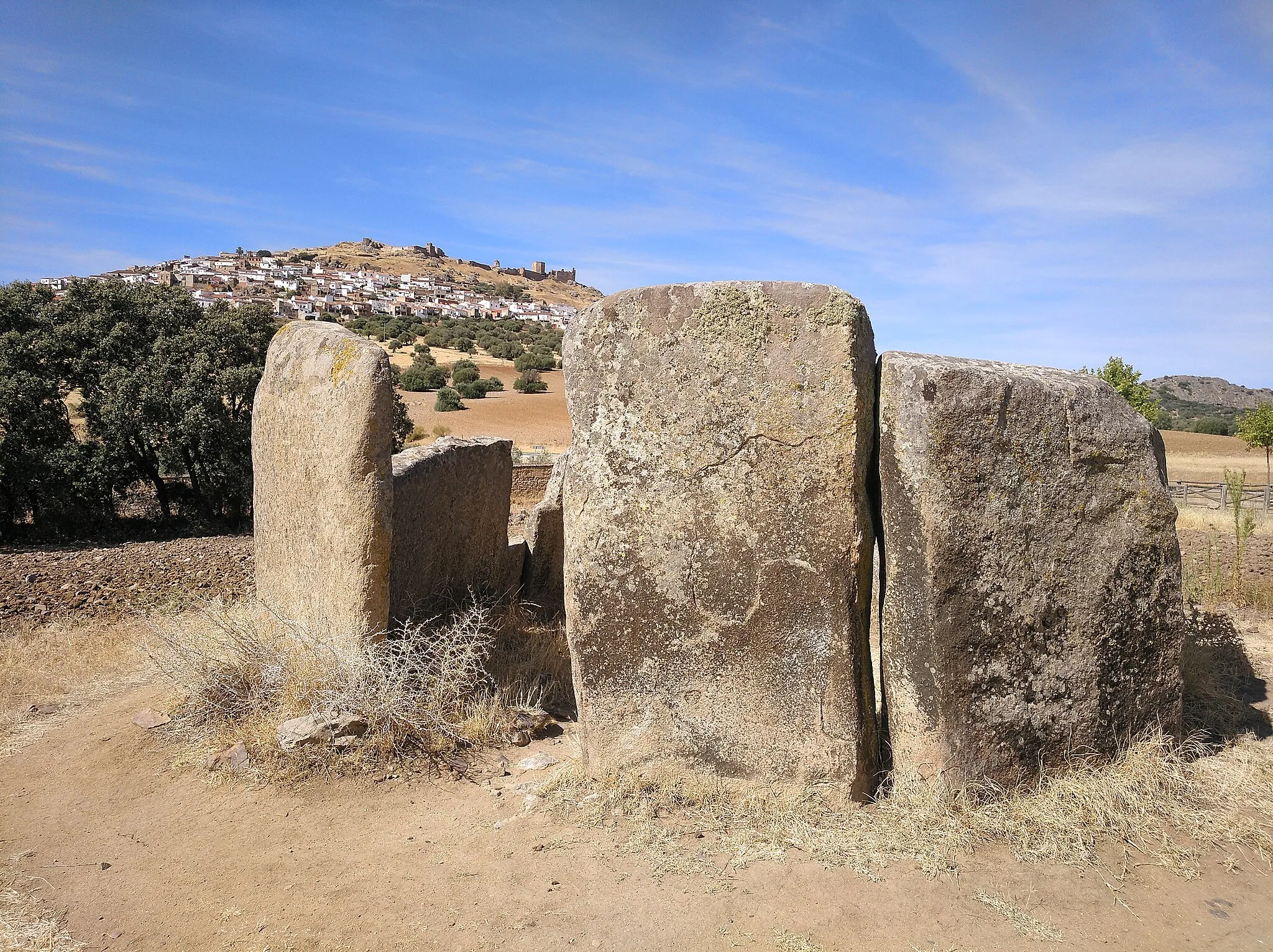 Photo showing: Dolmen de Magacela