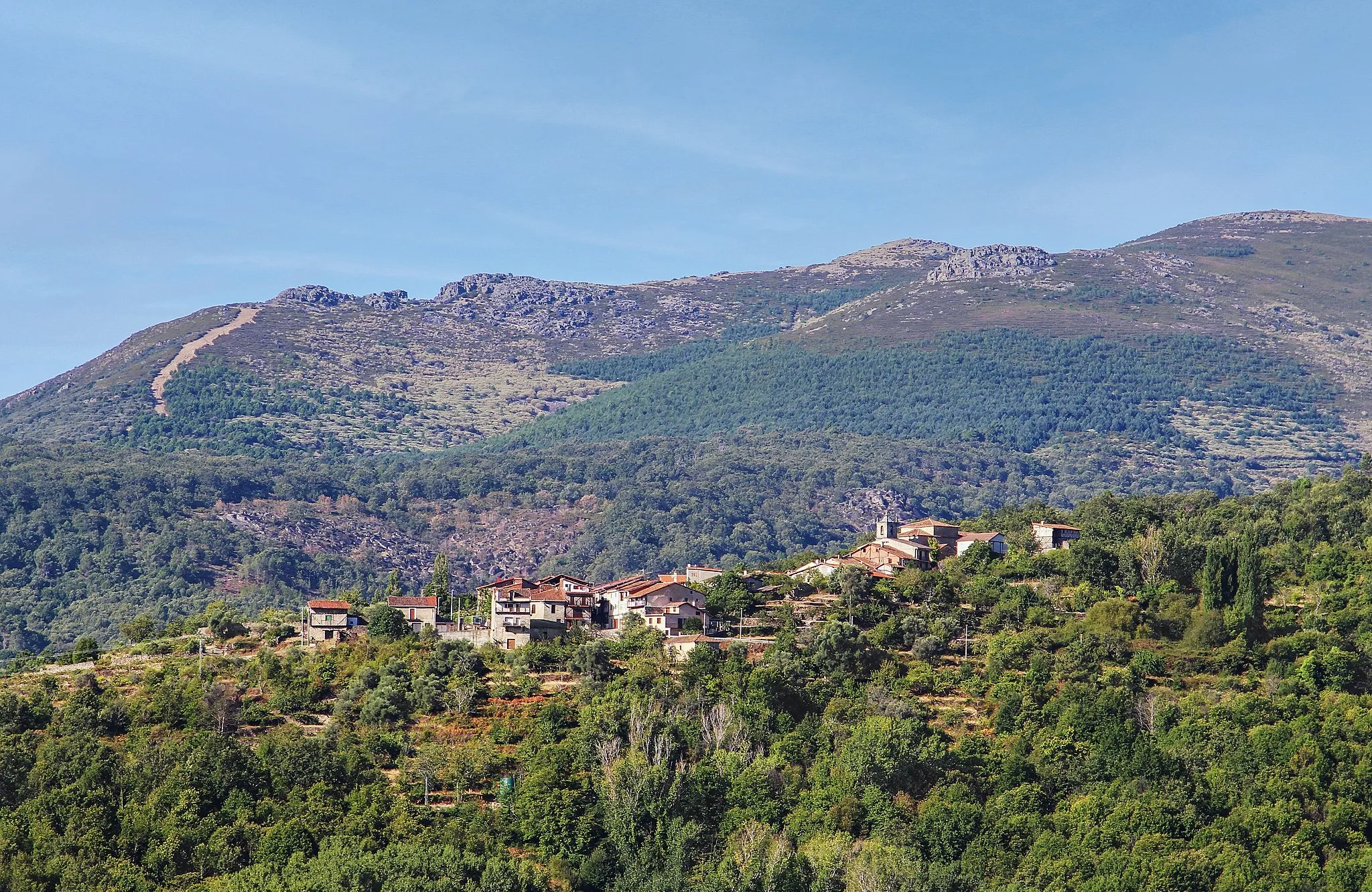 Photo showing: Vue de Monforte de la Sierra