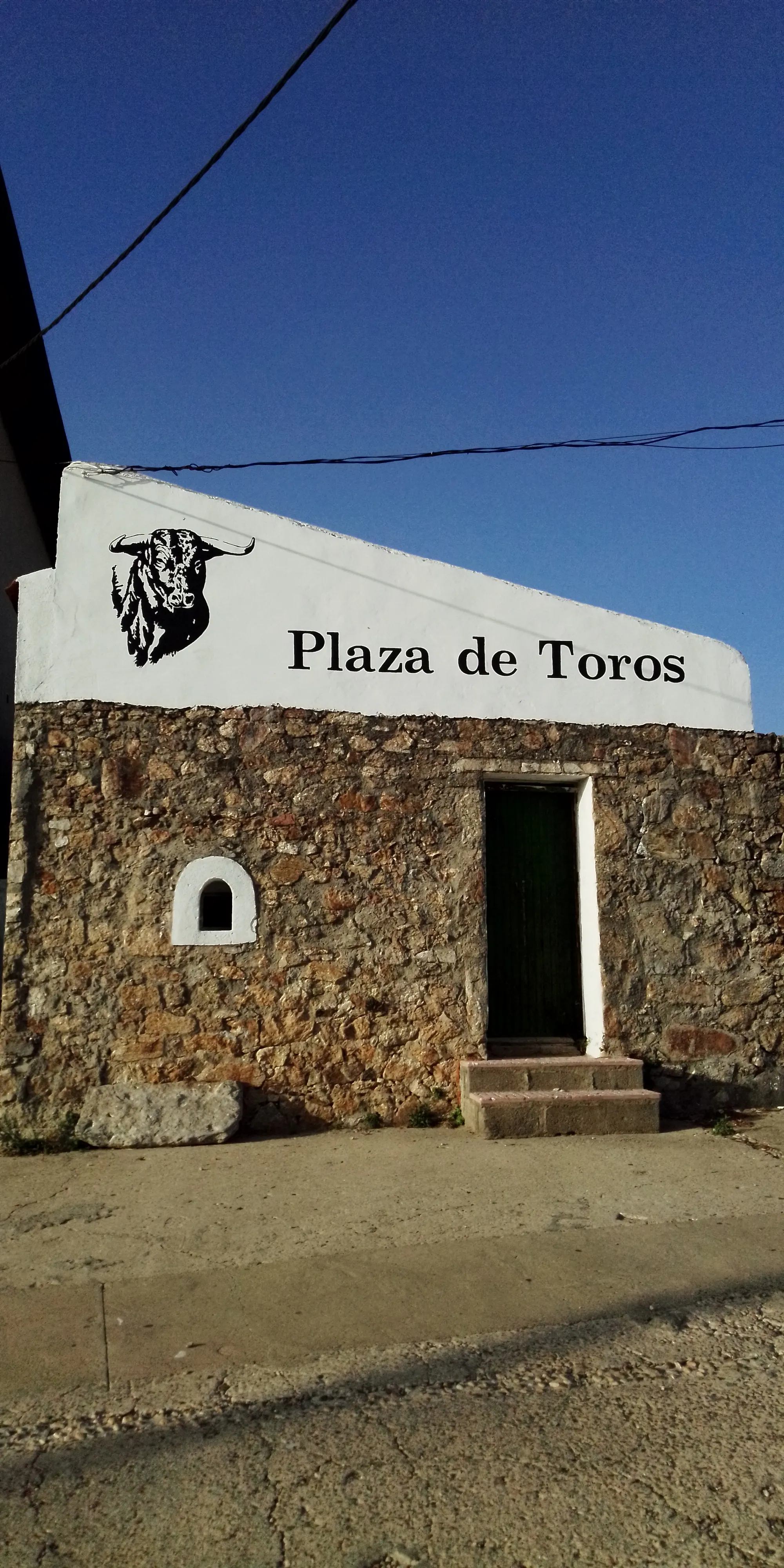 Photo showing: Plaza de toros de Piornal (edificio en Piornal)