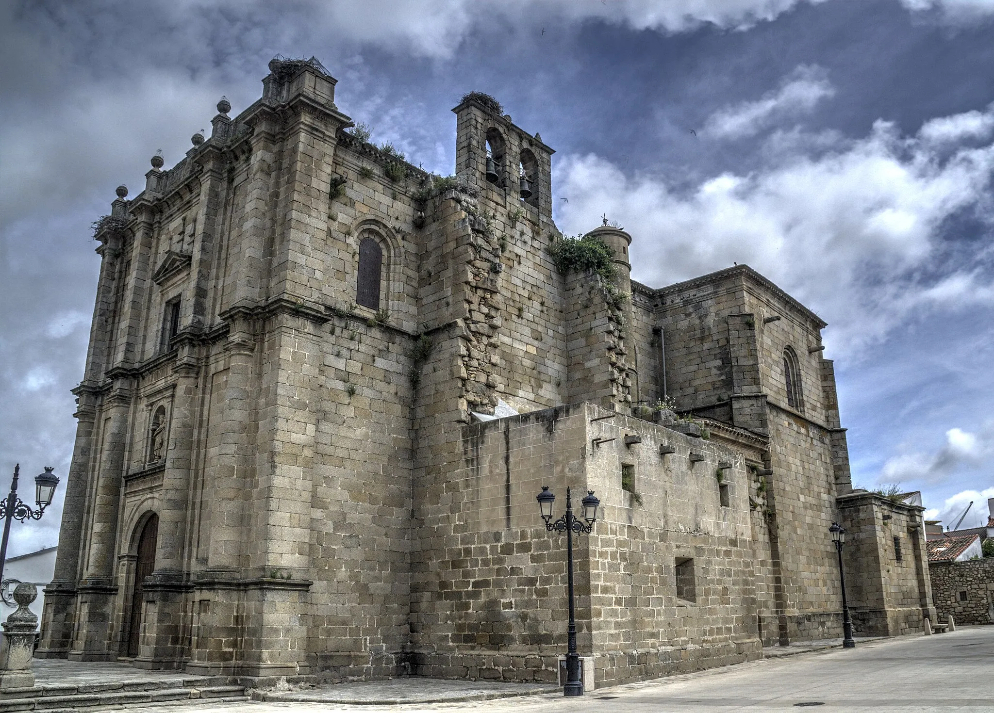 Photo showing: Iglesia parroquial de San Andrés  Apóstol en Zarza la Mayor, Cáceres, construida en el siglo XVI.