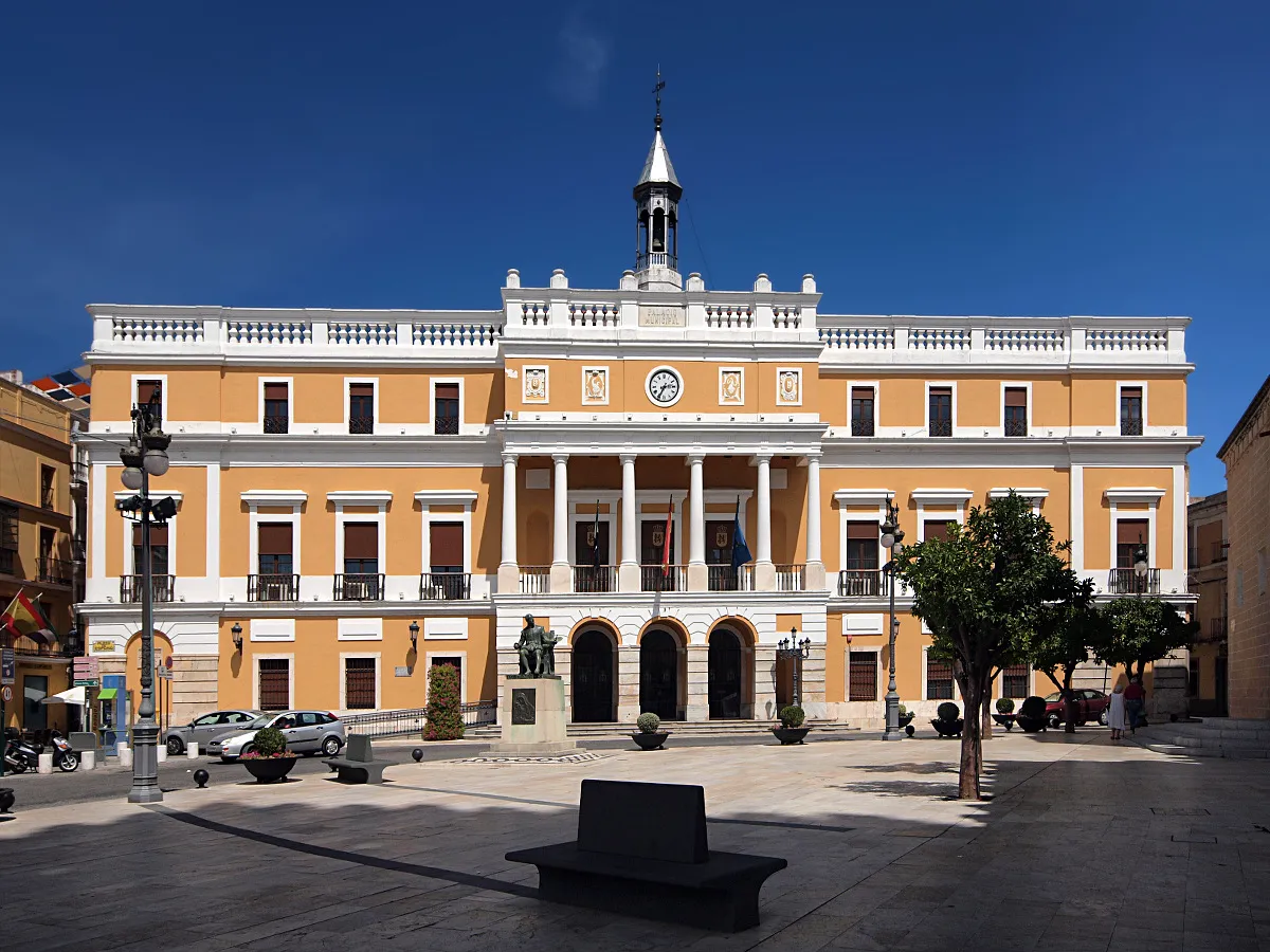 Photo showing: Badajoz, Plaza de España, Palacio Municipal