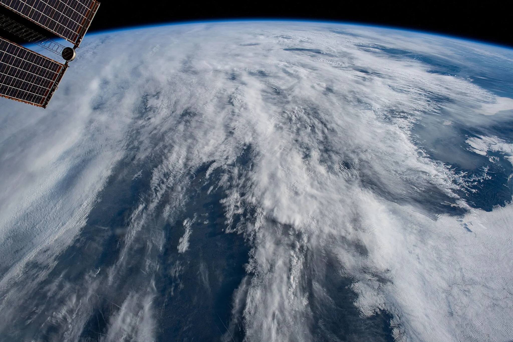 Photo showing: View of Earth taken during ISS Expedition 62.