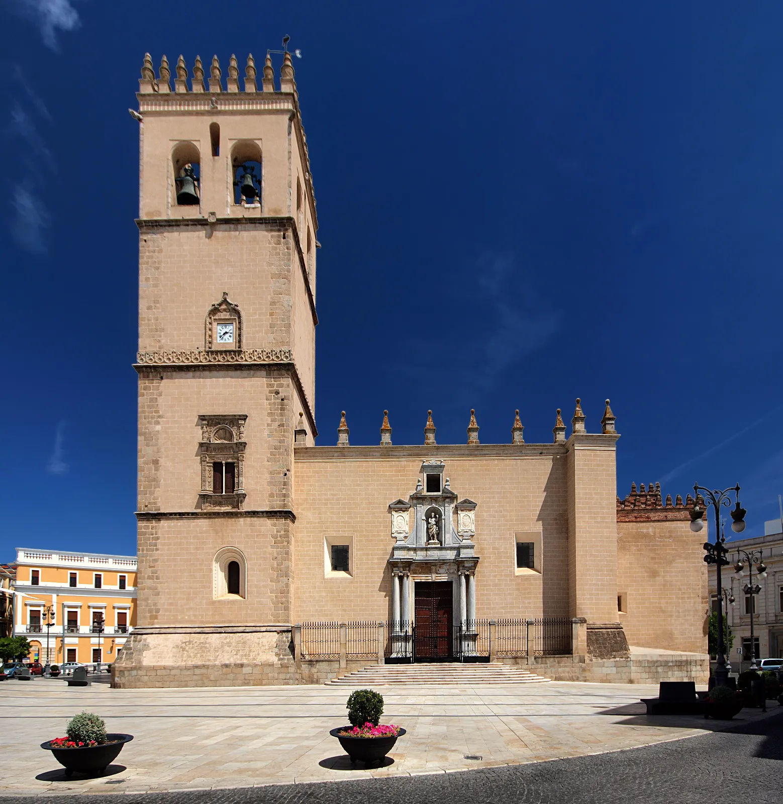 Photo showing: Facade of the Badajoz Cathedral.