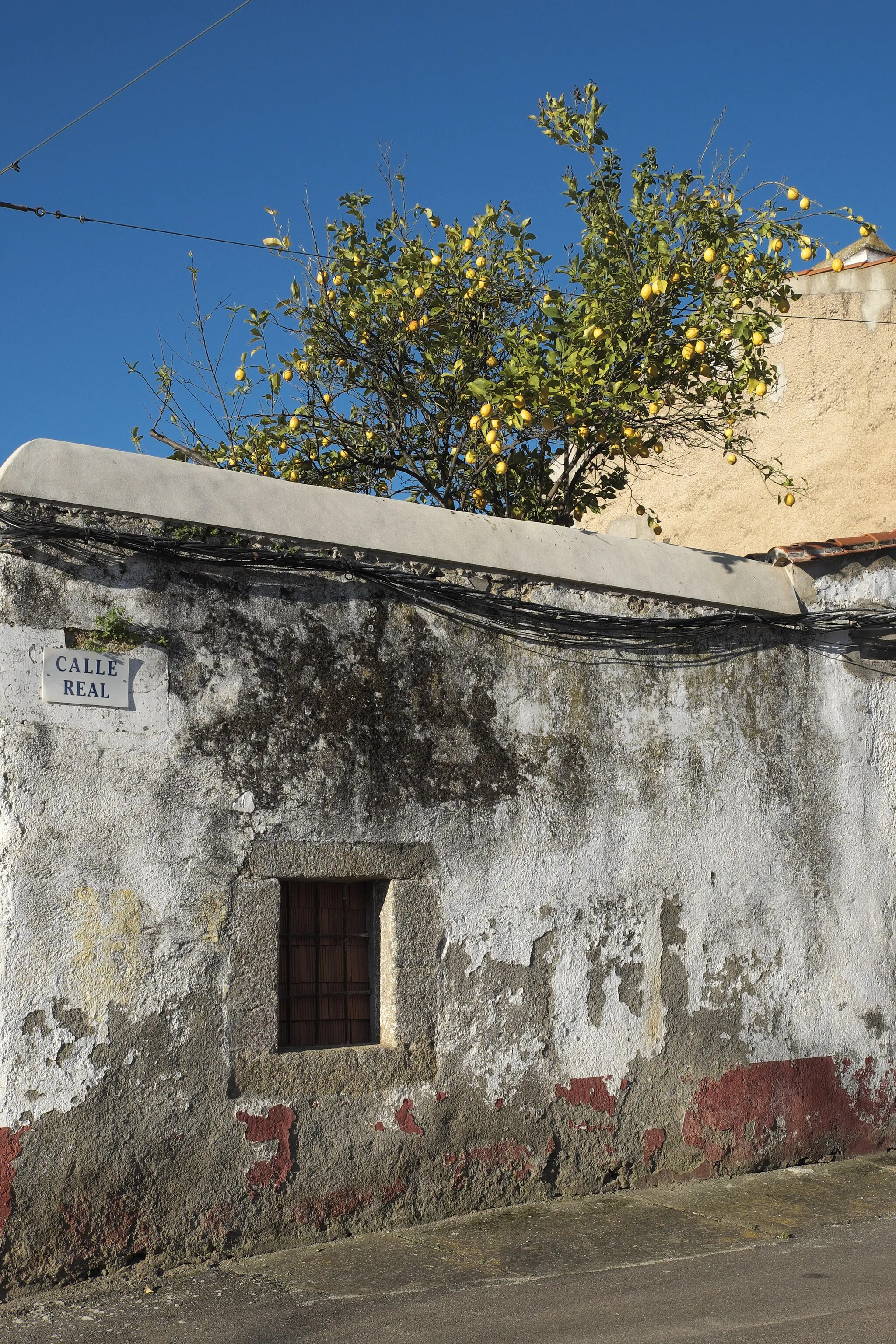 Photo showing: Calle Real in Herguijuela in der Provinz Cáceres (Extremadura/Spanien)