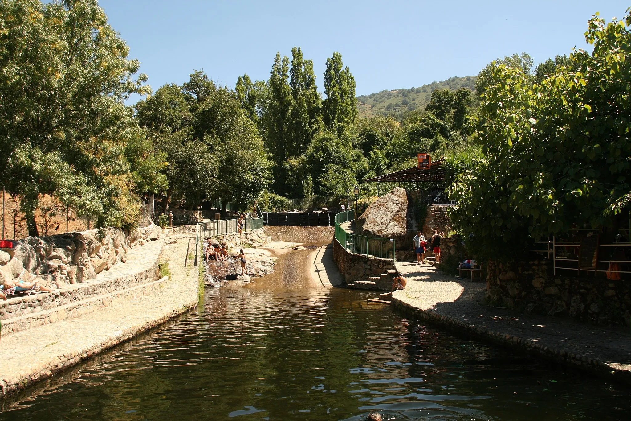 Photo showing: Piscinas naturales en el río Garganta Grande, en Segura de Toro