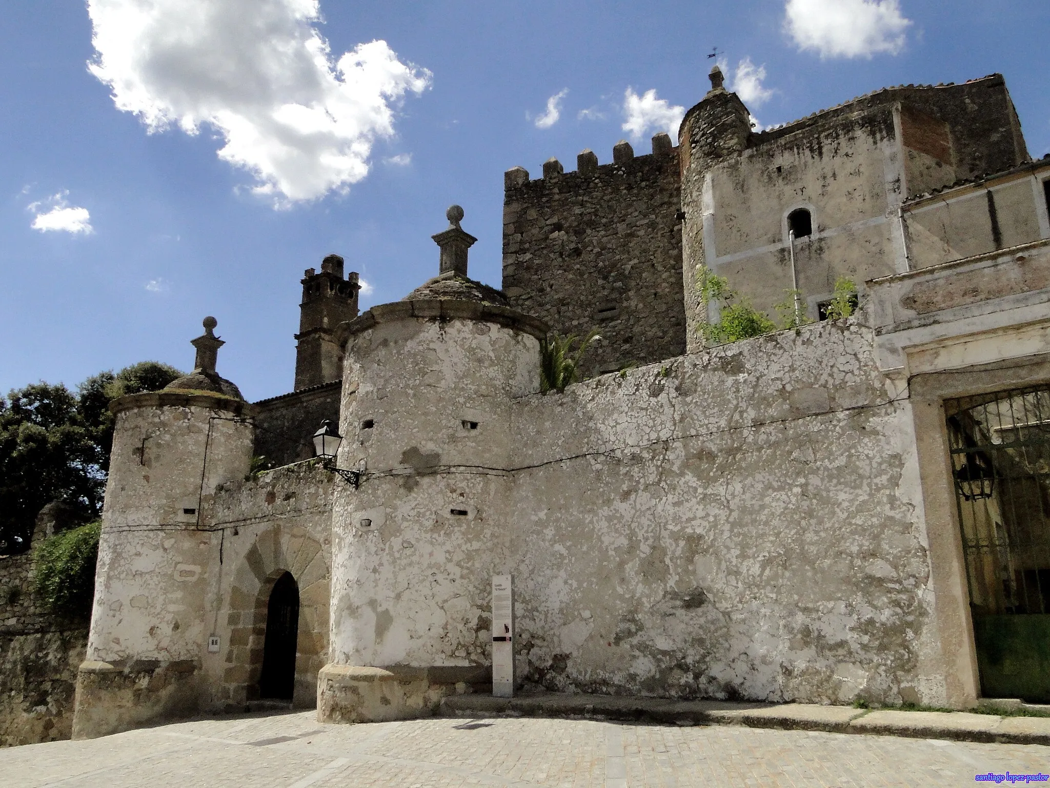 Photo showing: Castillo de Brozas, provincia de Cáceres, España.