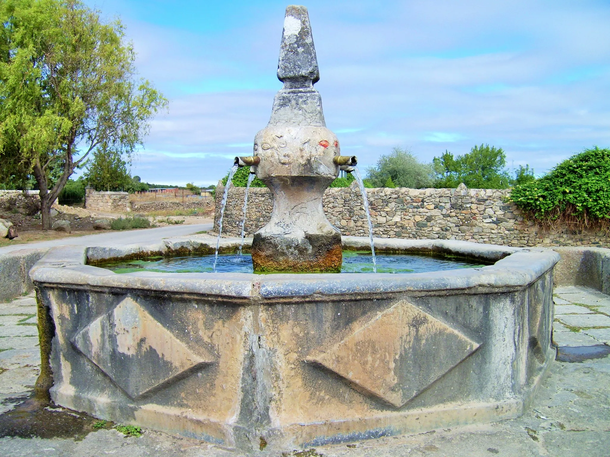 Photo showing: Fuente Nueva de Bodonal