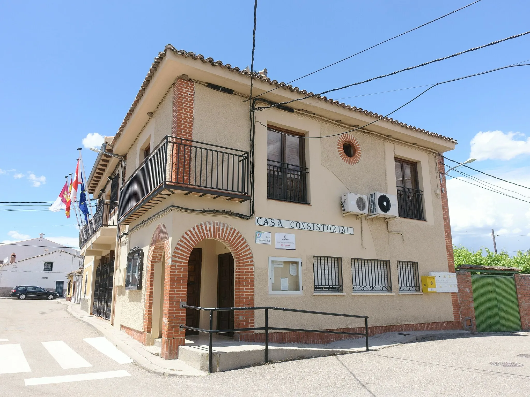 Photo showing: Casa consistorial de Las Ventas de San Julián (Toledo, España).