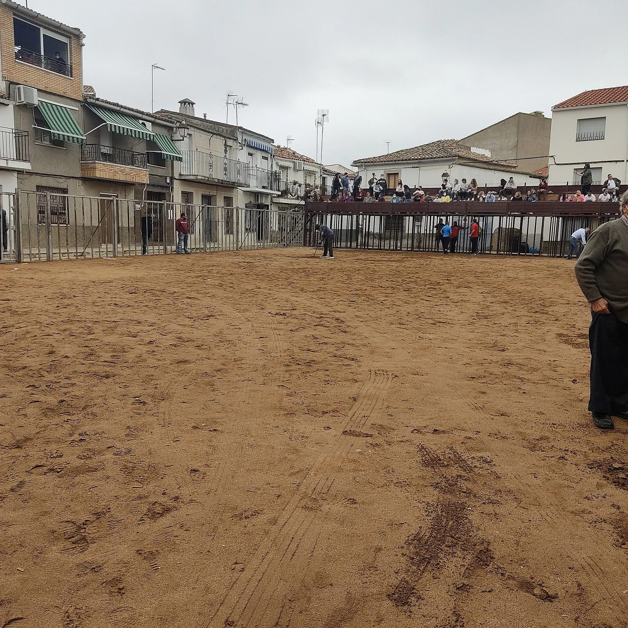 Photo showing: Plaza de toros de Portaje ubicada en la plaza de la localidad