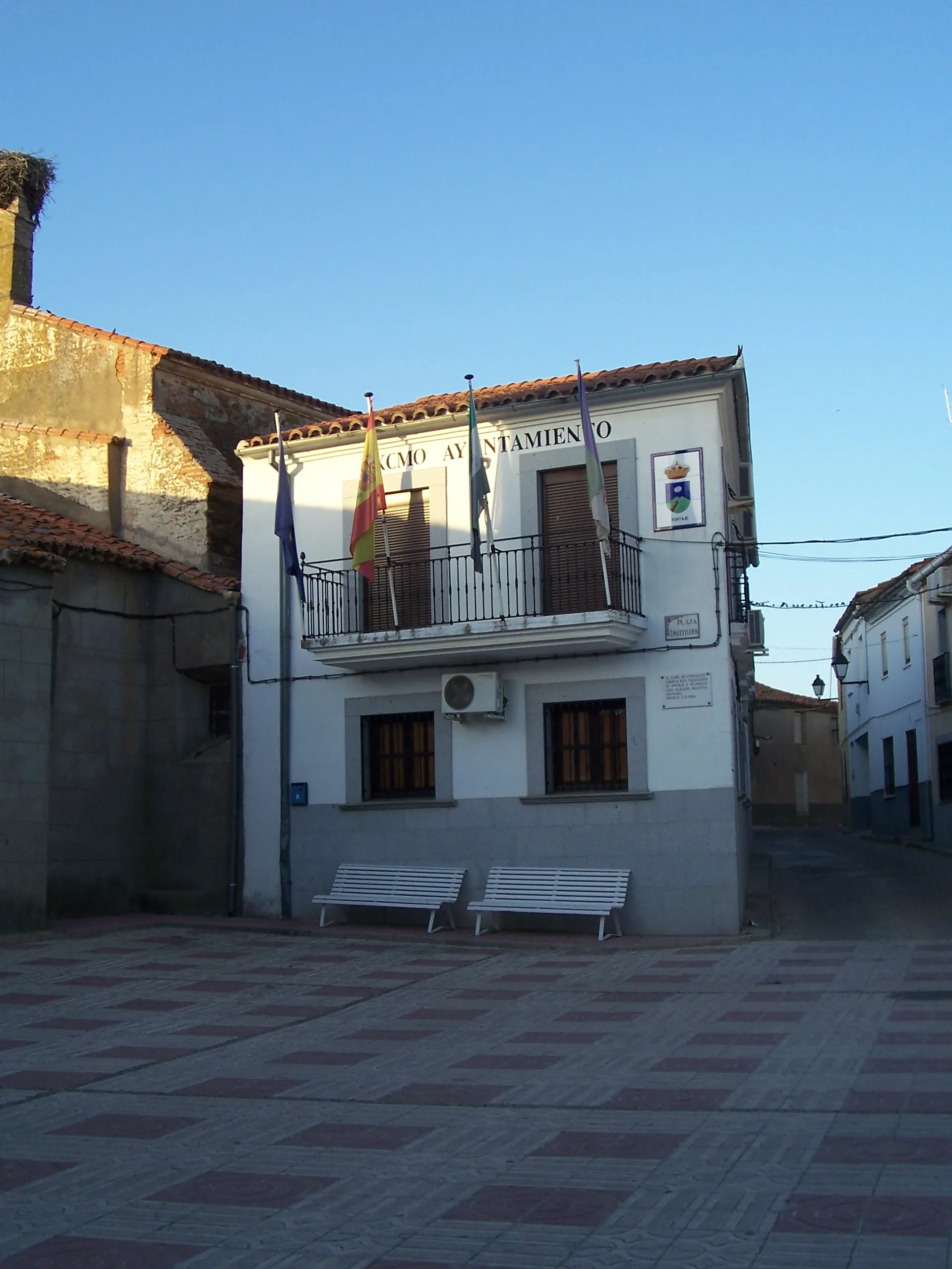 Photo showing: Casa consistorial de Portaje, provincia de Cáceres, España.