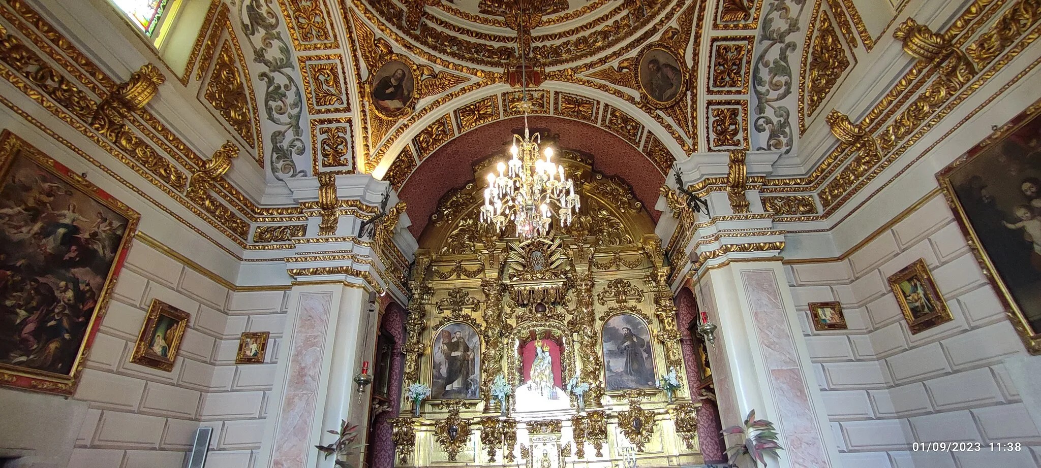 Photo showing: Interior de la ermita de la Salud Plasencia