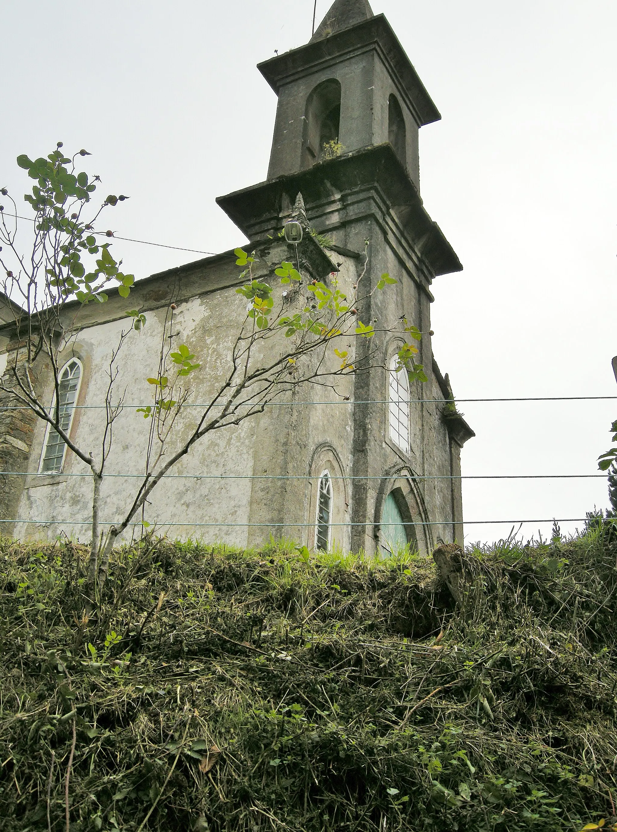 Photo showing: Santa María´s Church in Ambosores, Ourol, Galicia, Spain.