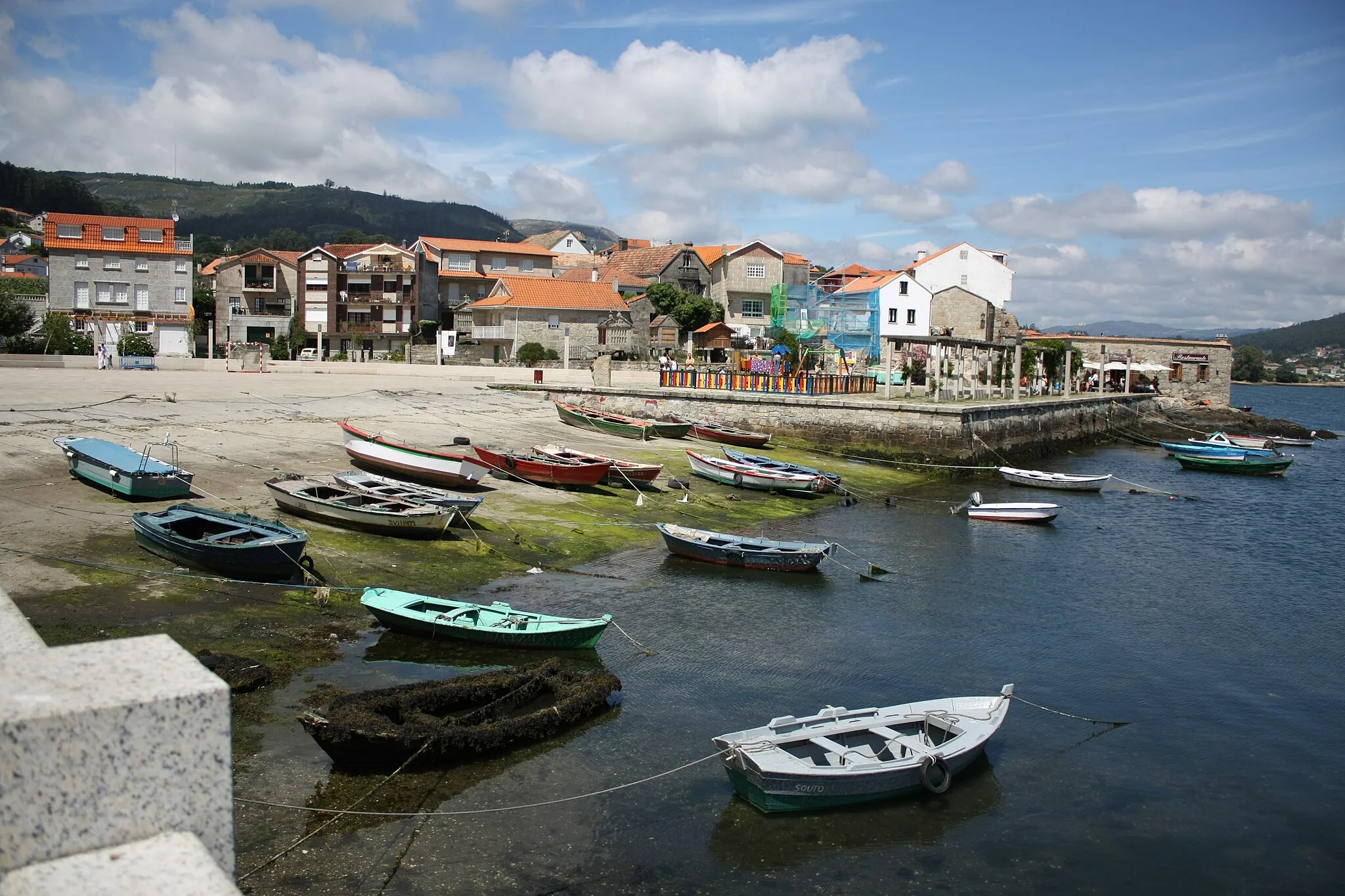 Photo showing: Porto de Combarro - Poio - Pontevedra