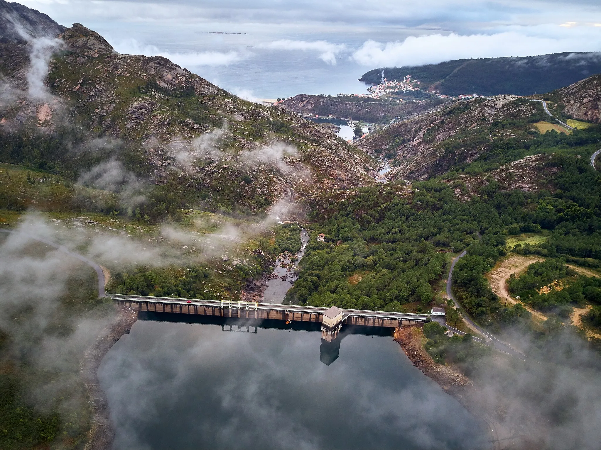 Photo showing: Presa Del Embalse De Ezaro