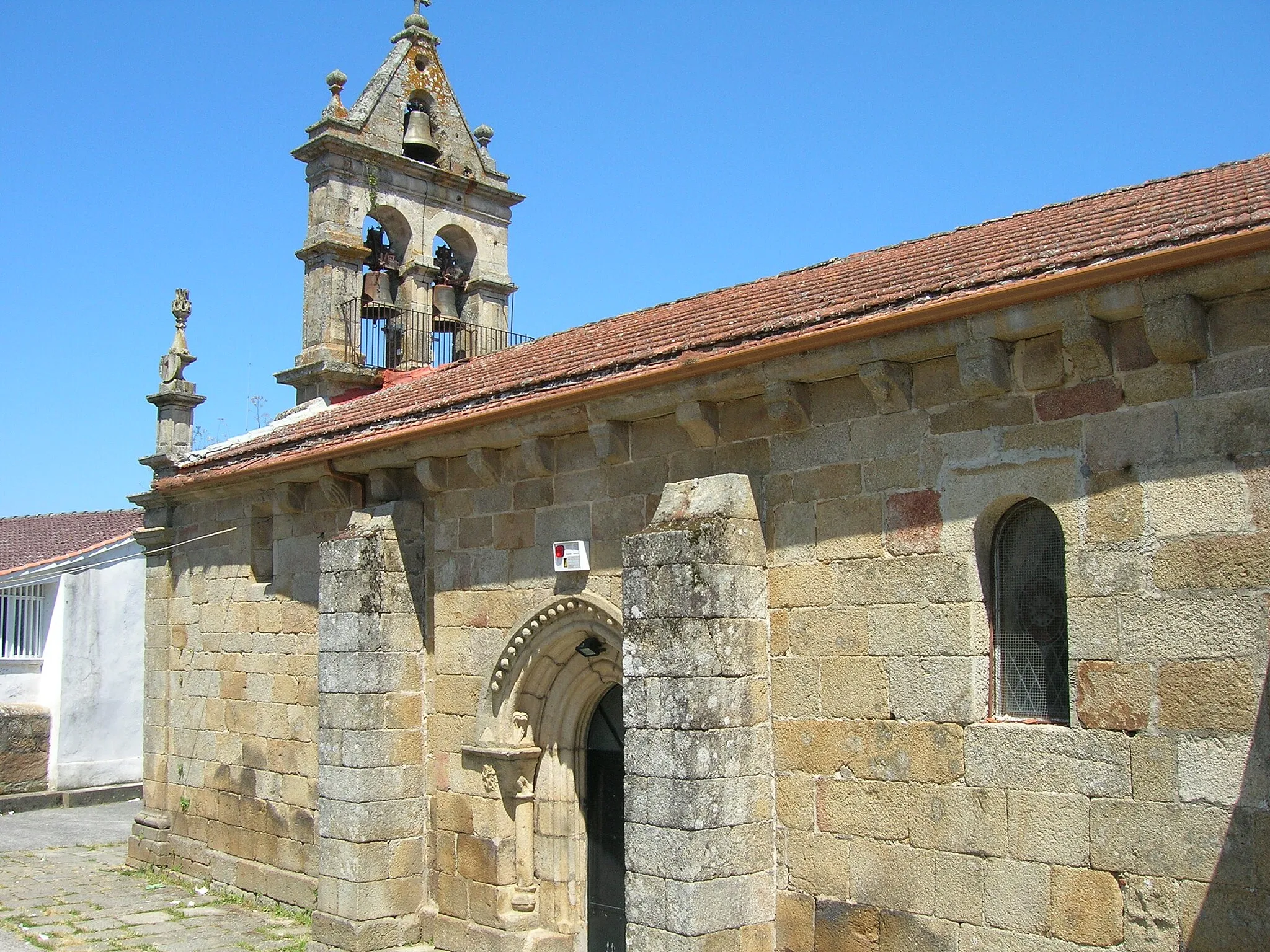 Photo showing: Igrexa de Santa María de Sobrado do Bispo, no concello de Barbadás