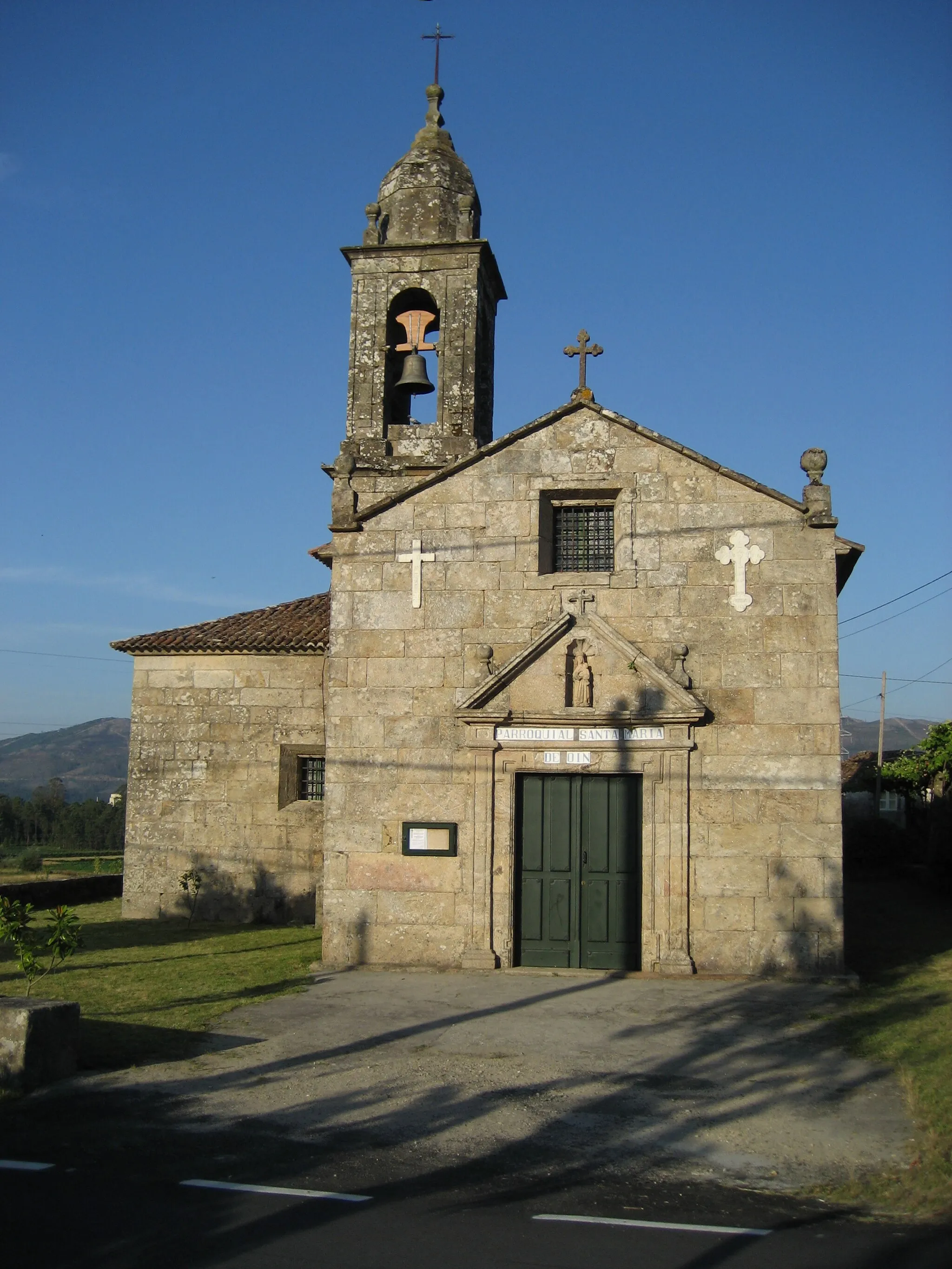 Photo showing: Santa María de Oin church, in Rois, A Coruña (Spain).