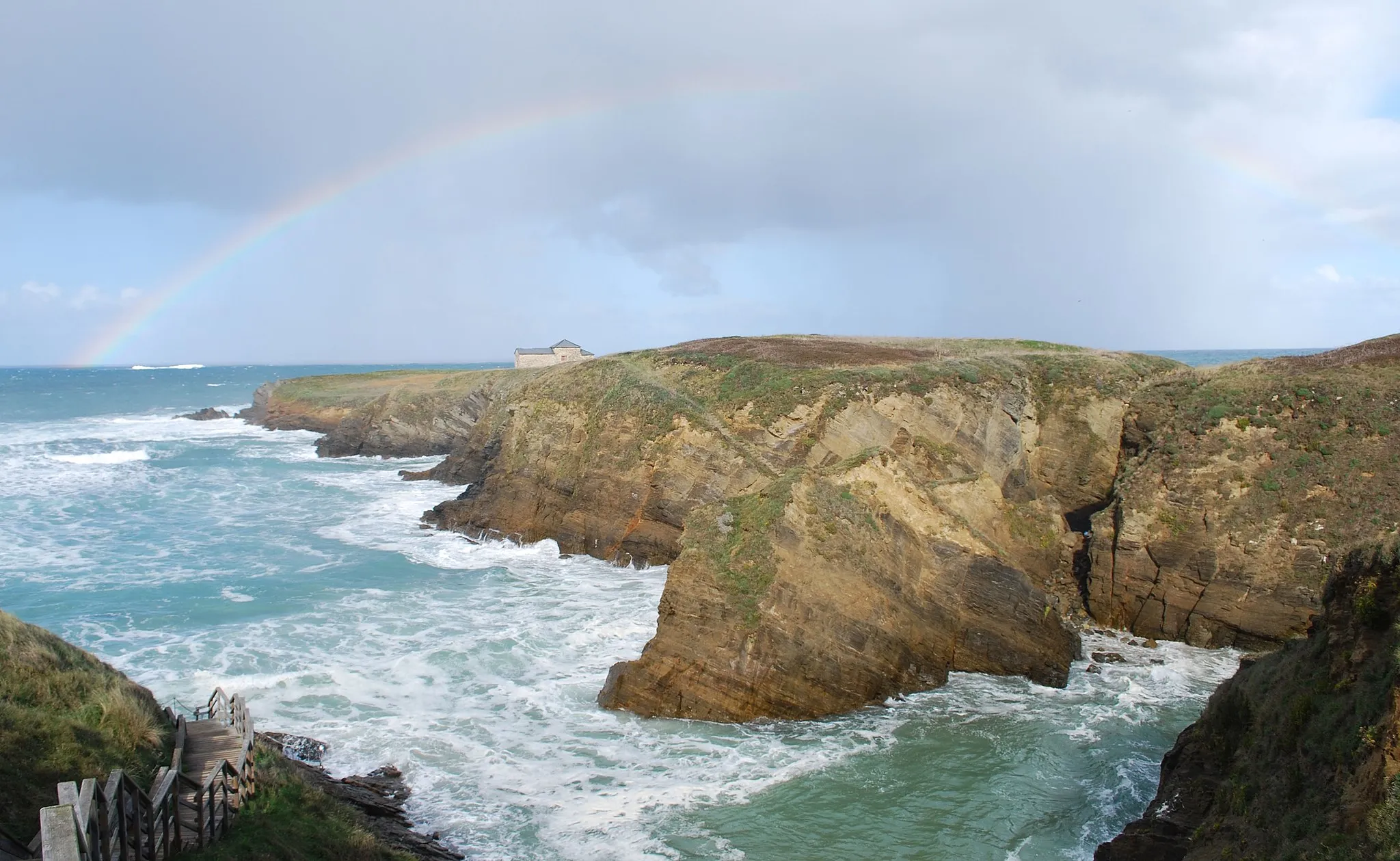 Photo showing: Castro de Santa Comba Illa vista dende o aceso á praia Covas Ferrol A Coruña Galiza Spain