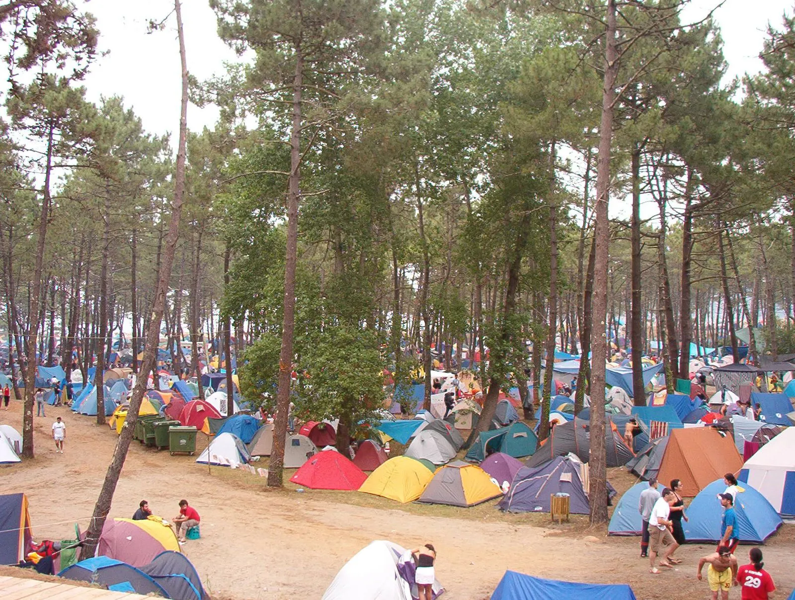 Photo showing: Acampada en el festival de ortigueira
