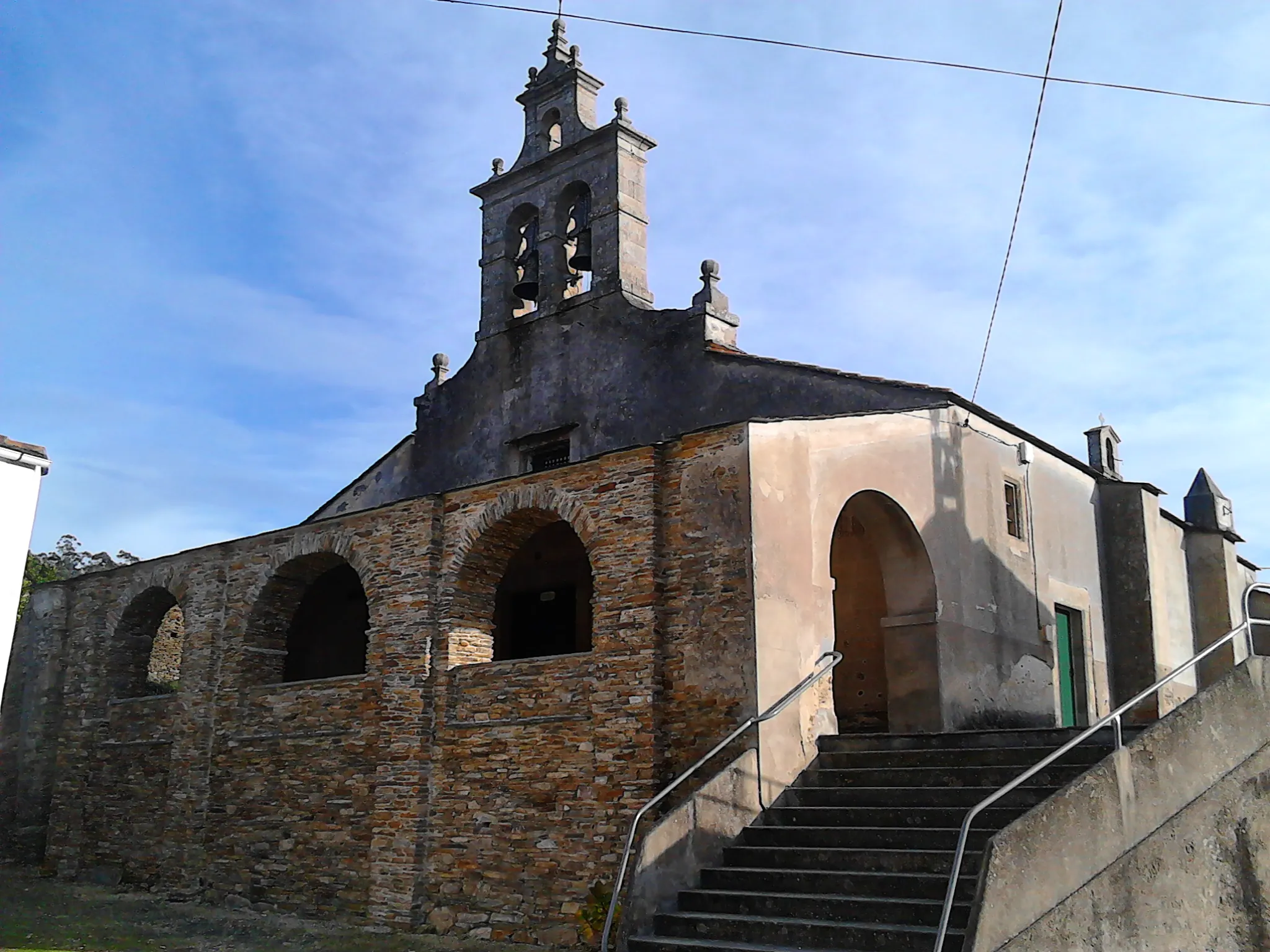 Photo showing: Exterior do adro da igrexa de san Vicente de Covelas (Ribadeo)