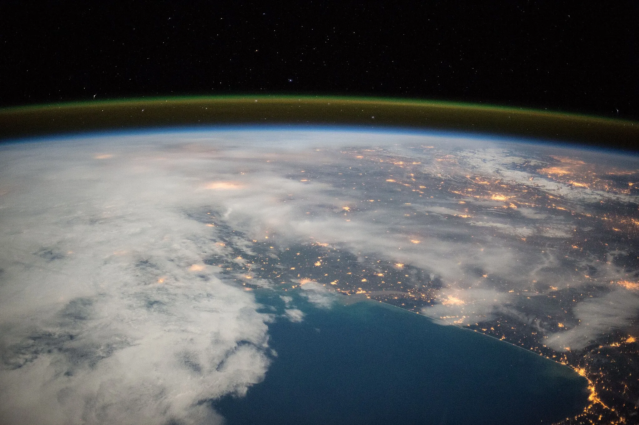 Photo showing: View of Earth taken during ISS Expedition 46.