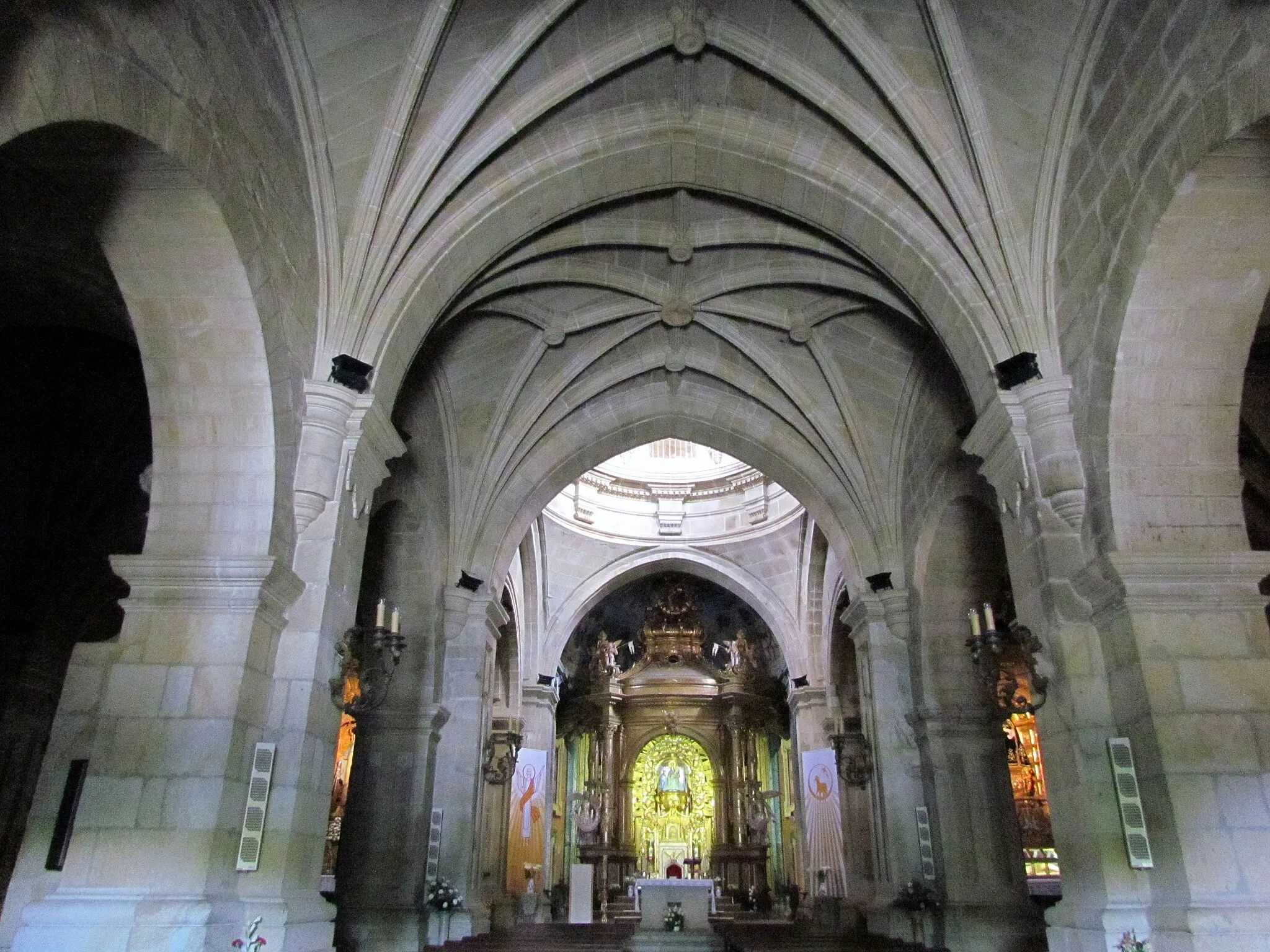 Photo showing: Bóveda y altar Milagros de Amil