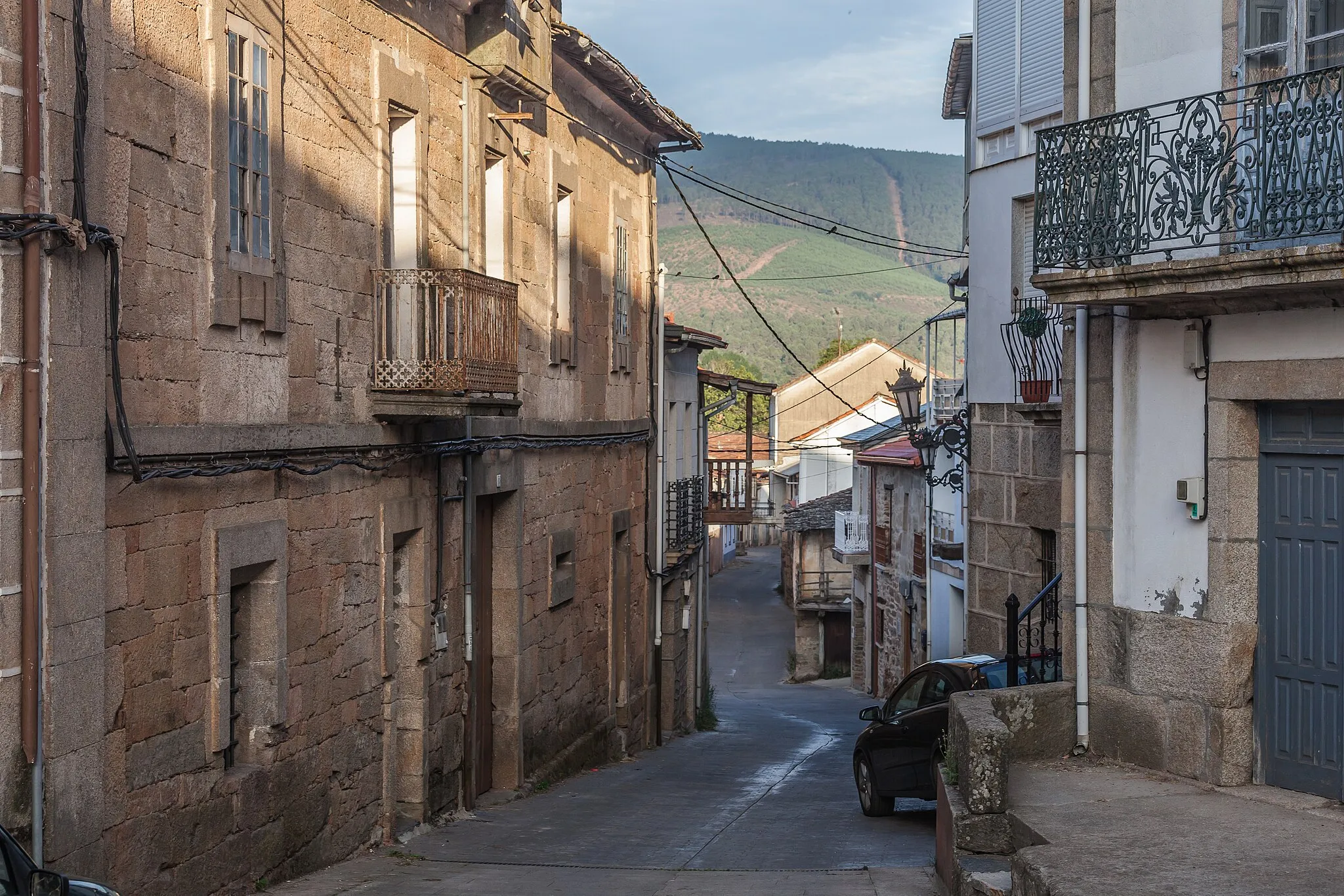 Photo showing: Street in Laza, Galicia (Spain)