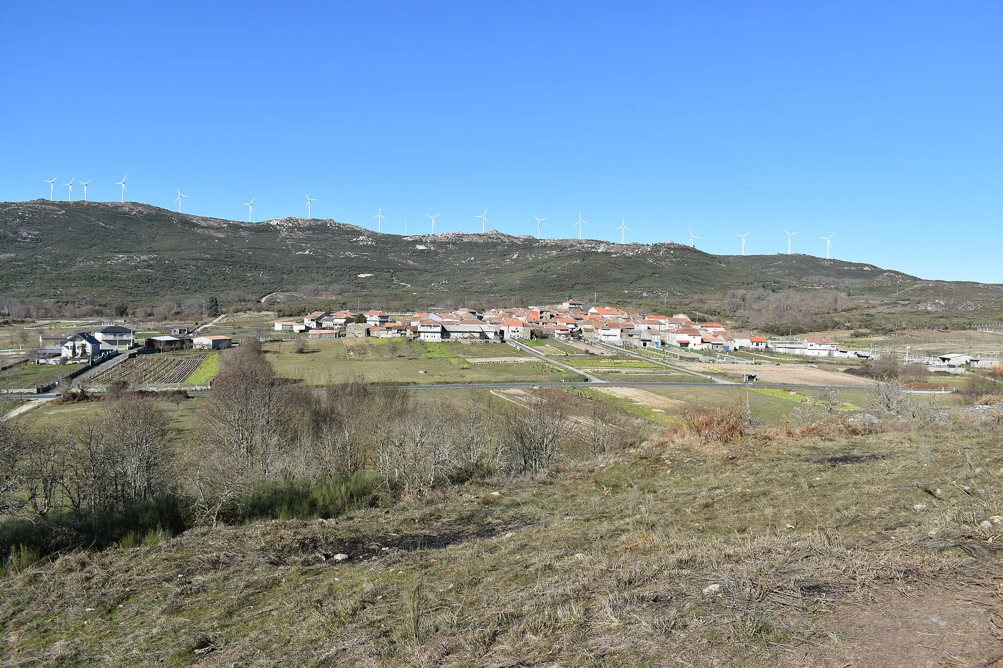 Photo showing: A Saceda, Lucenza, Cualedro - ao pé da serra do Larouco